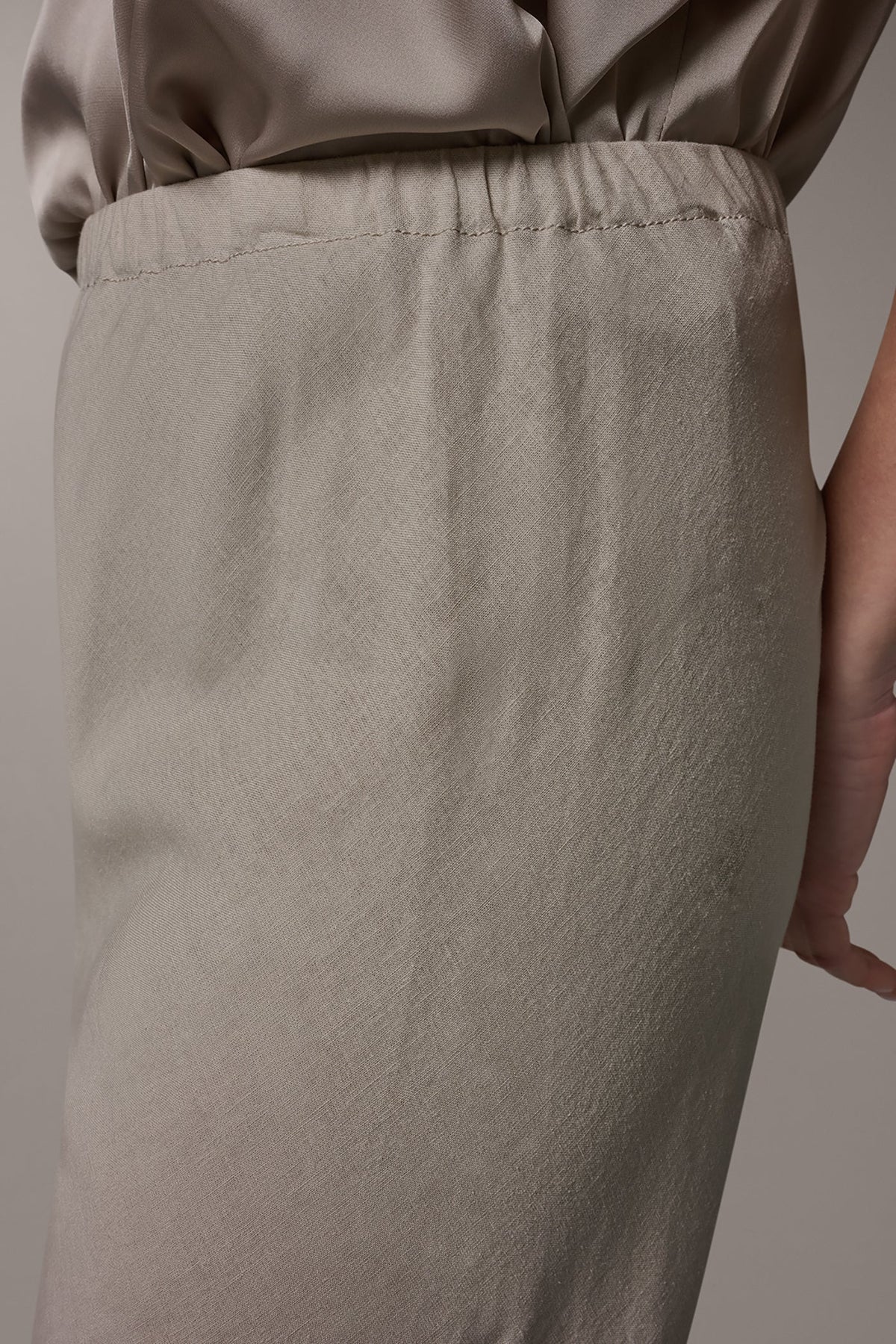 MID-RISE RELAXED ANKLE PANT