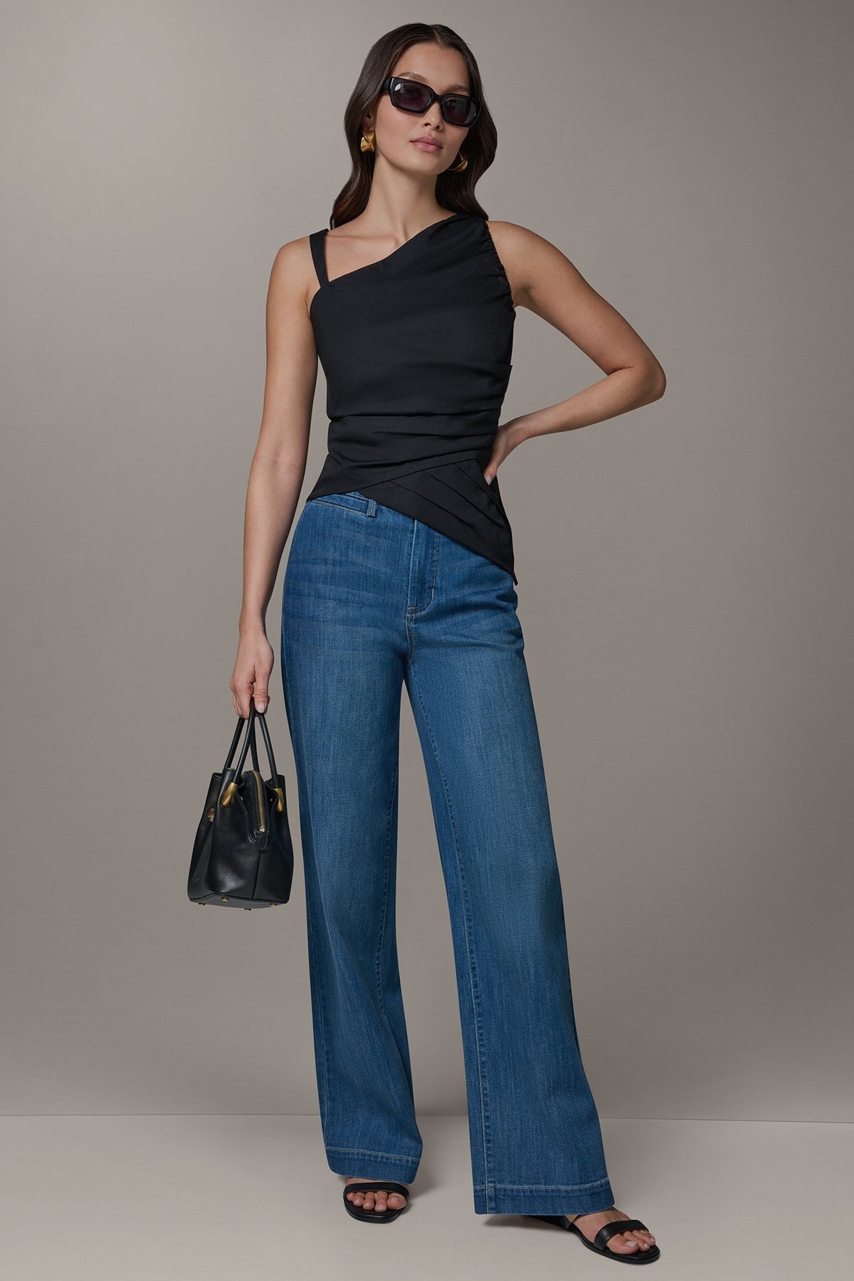 SLEEVELESS ASYMMETRIC BLOUSE