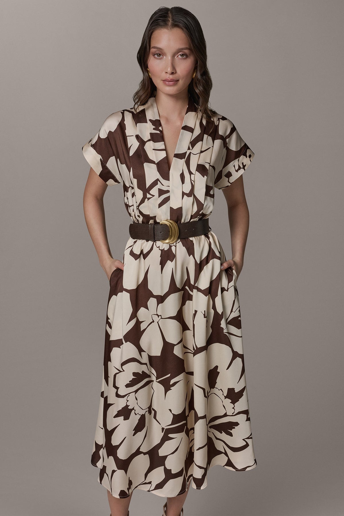 SHORT SLEEVE FLORAL MIDI A-LINE DRESS