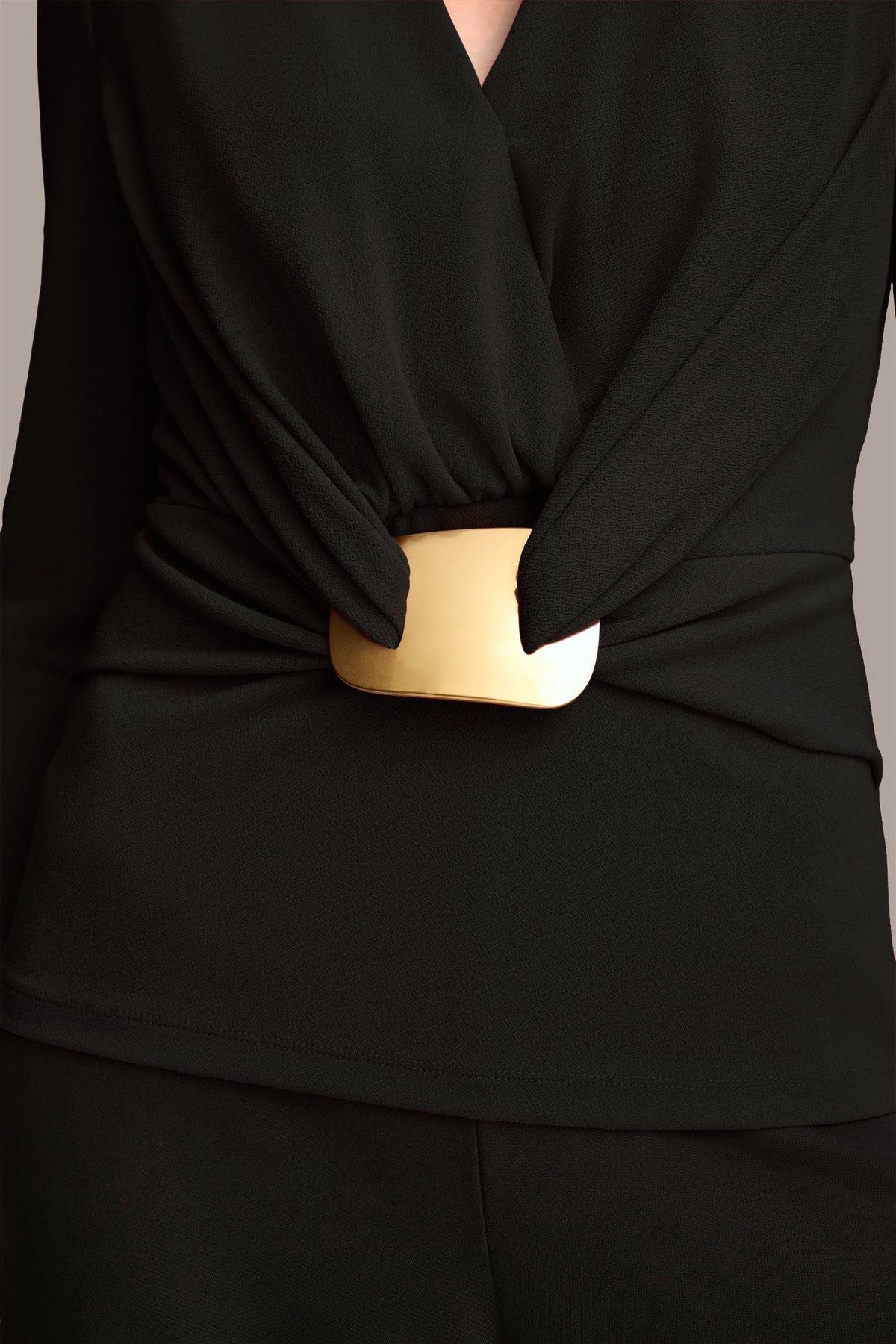 FAUX WRAP WITH HARDWARE TOP