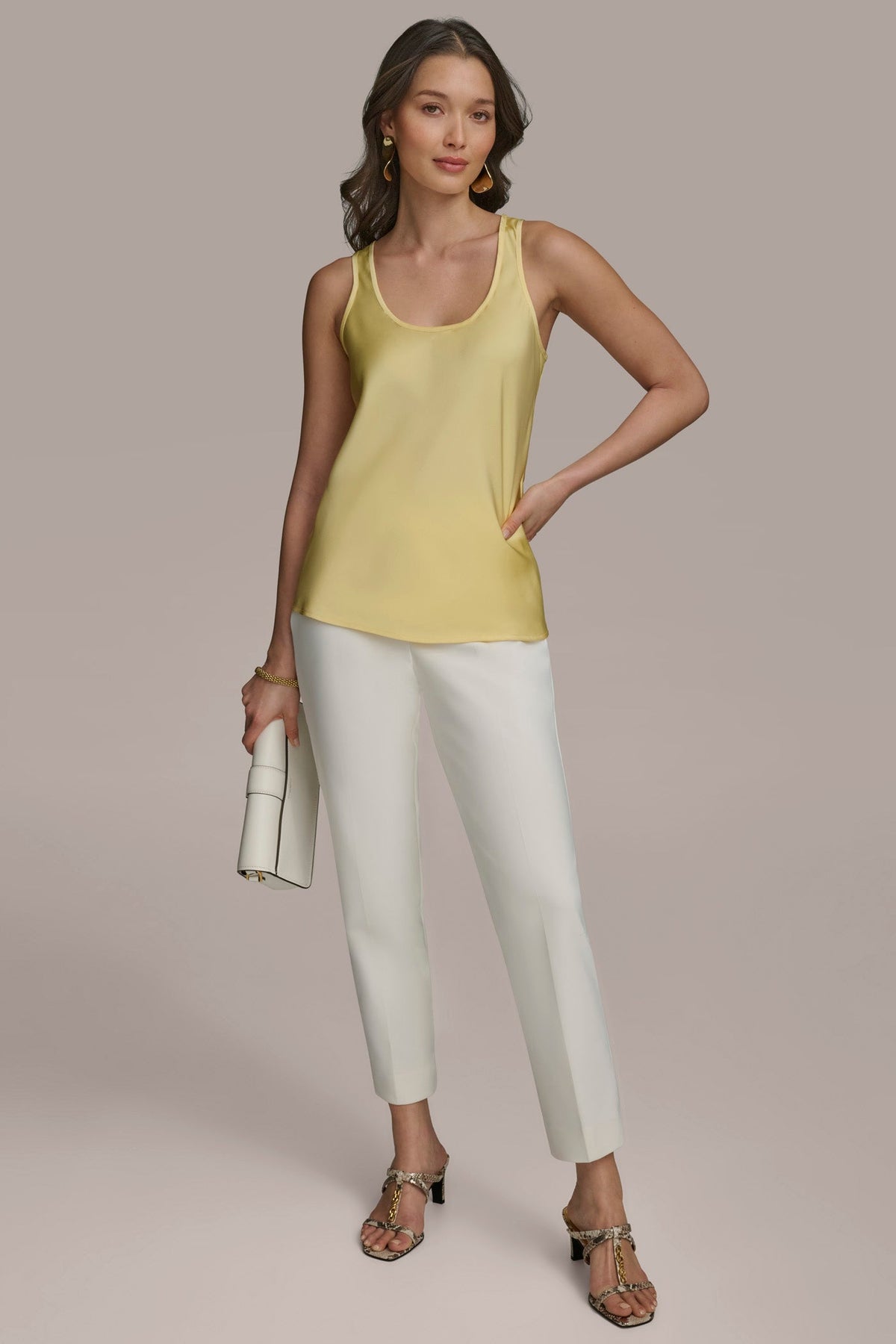 SOLID SLEEVELESS SHELL