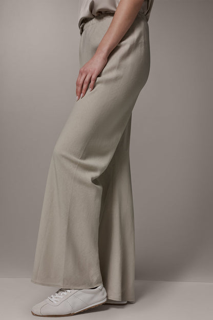 MID-RISE RELAXED ANKLE PANT