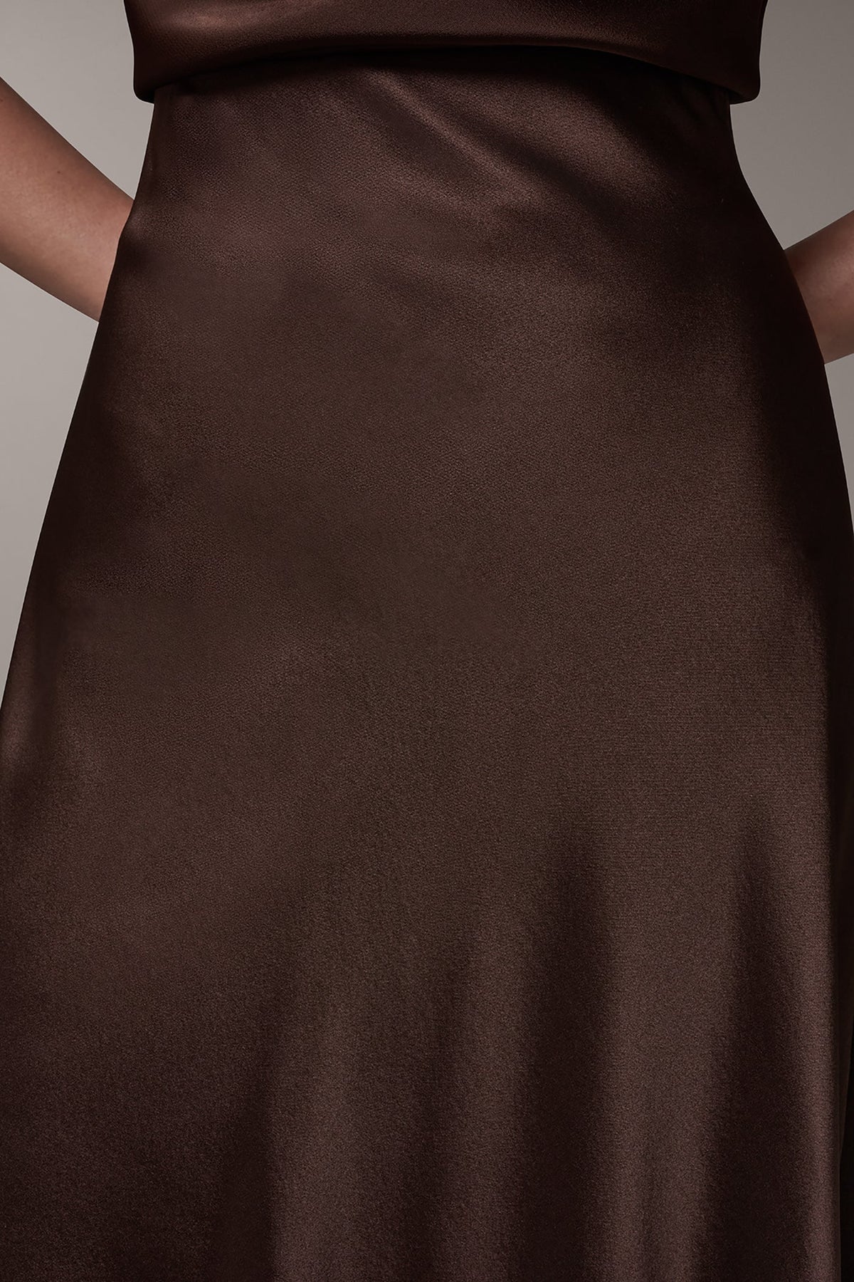 MIDI BIAS SKIRT