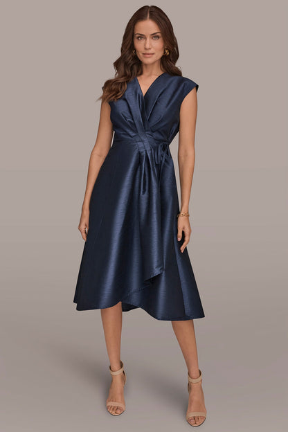 SLEEVELESS PLEATED MIDI WRAP DRESS