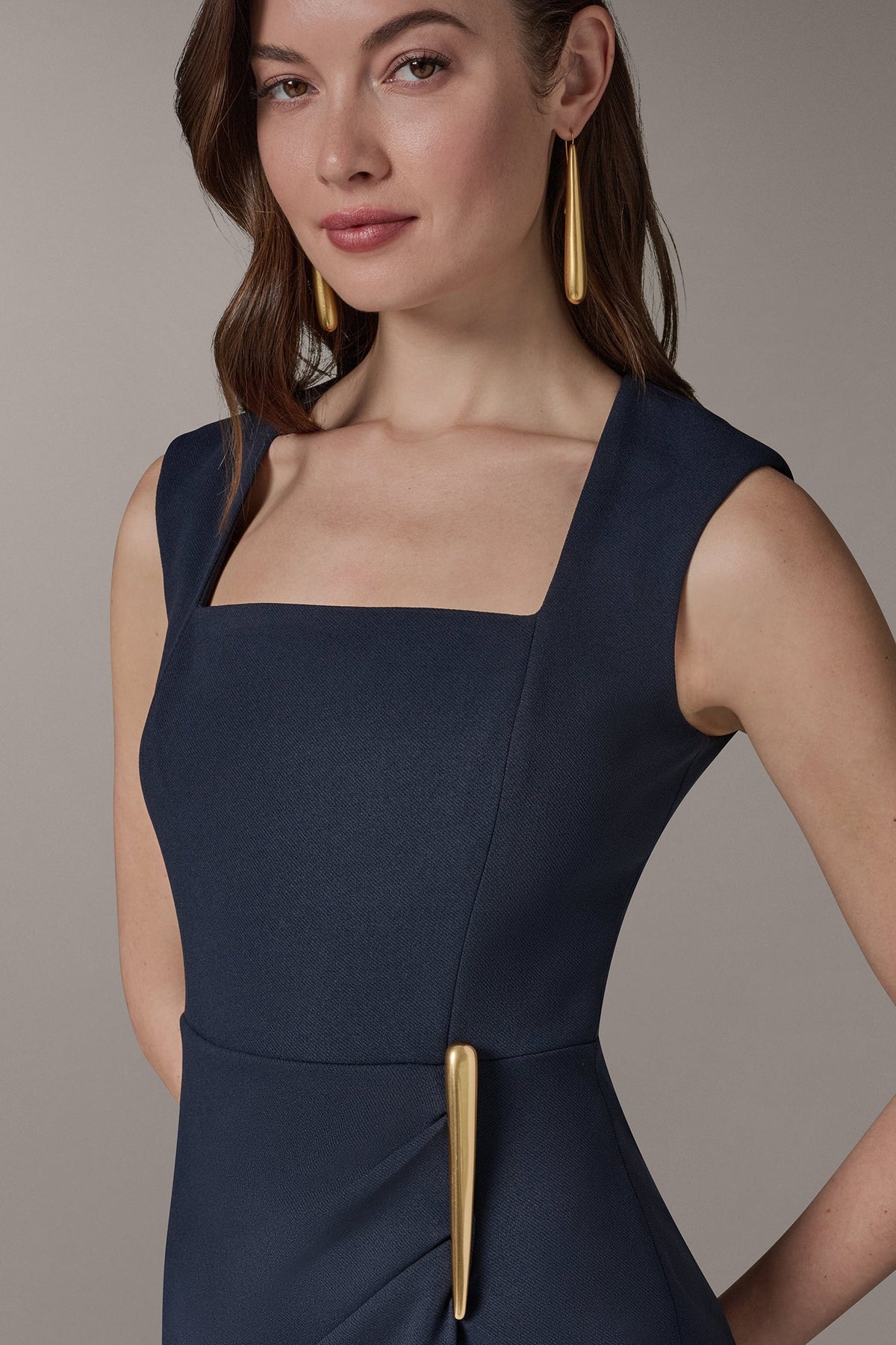 SLEEVELESS WRAP-EFFECT MIDI DRESS
