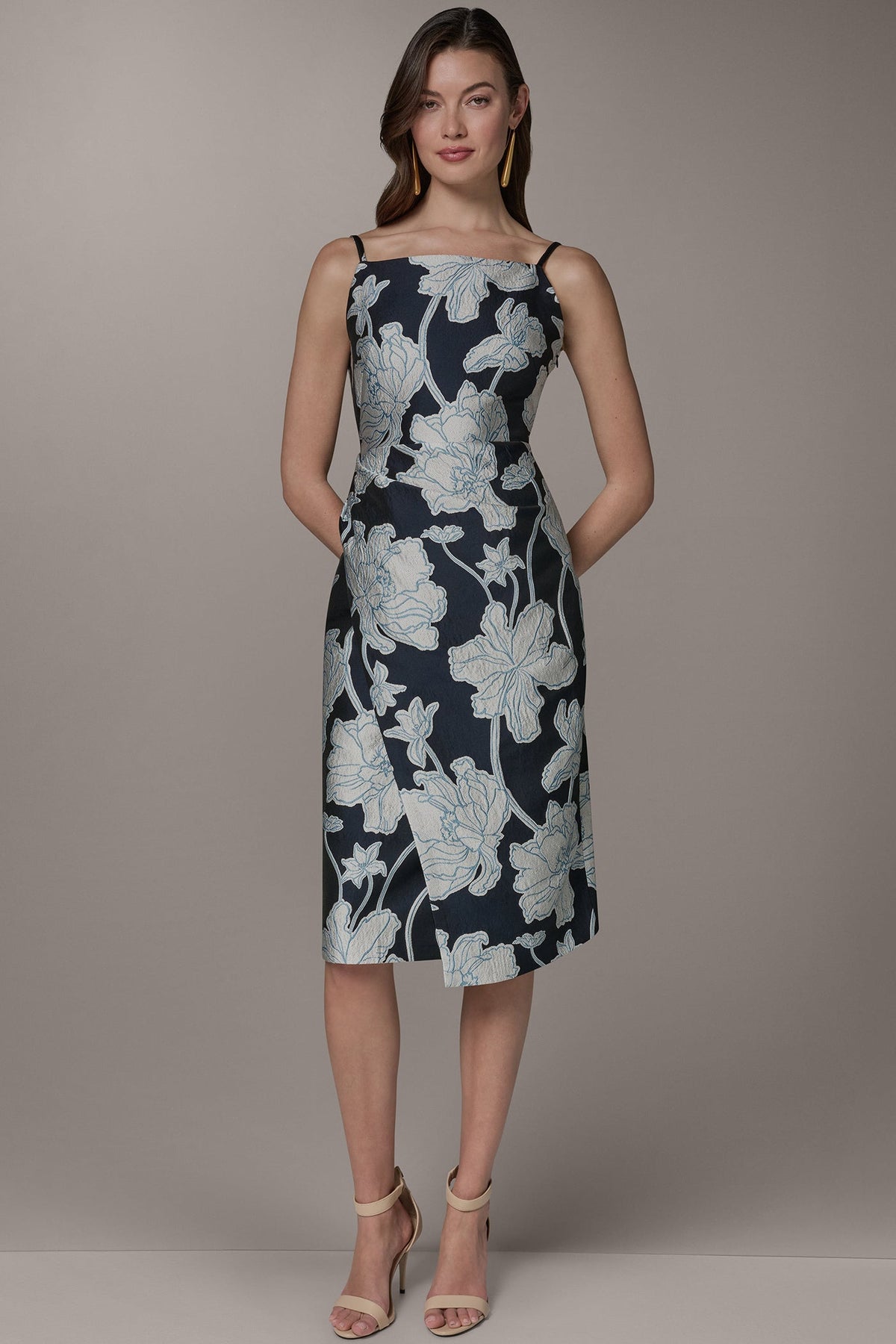 SLEEVELESS FLORAL MIDI DRESS