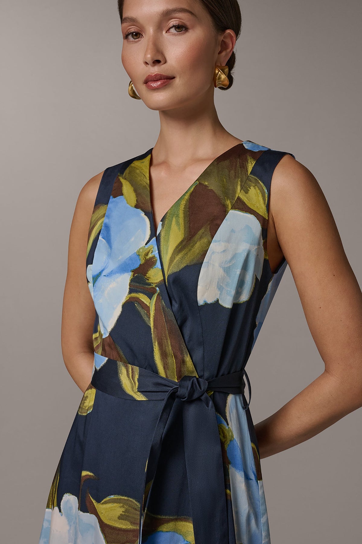 SLEEVELESS WRAP-EFFECT MIDI DRESS