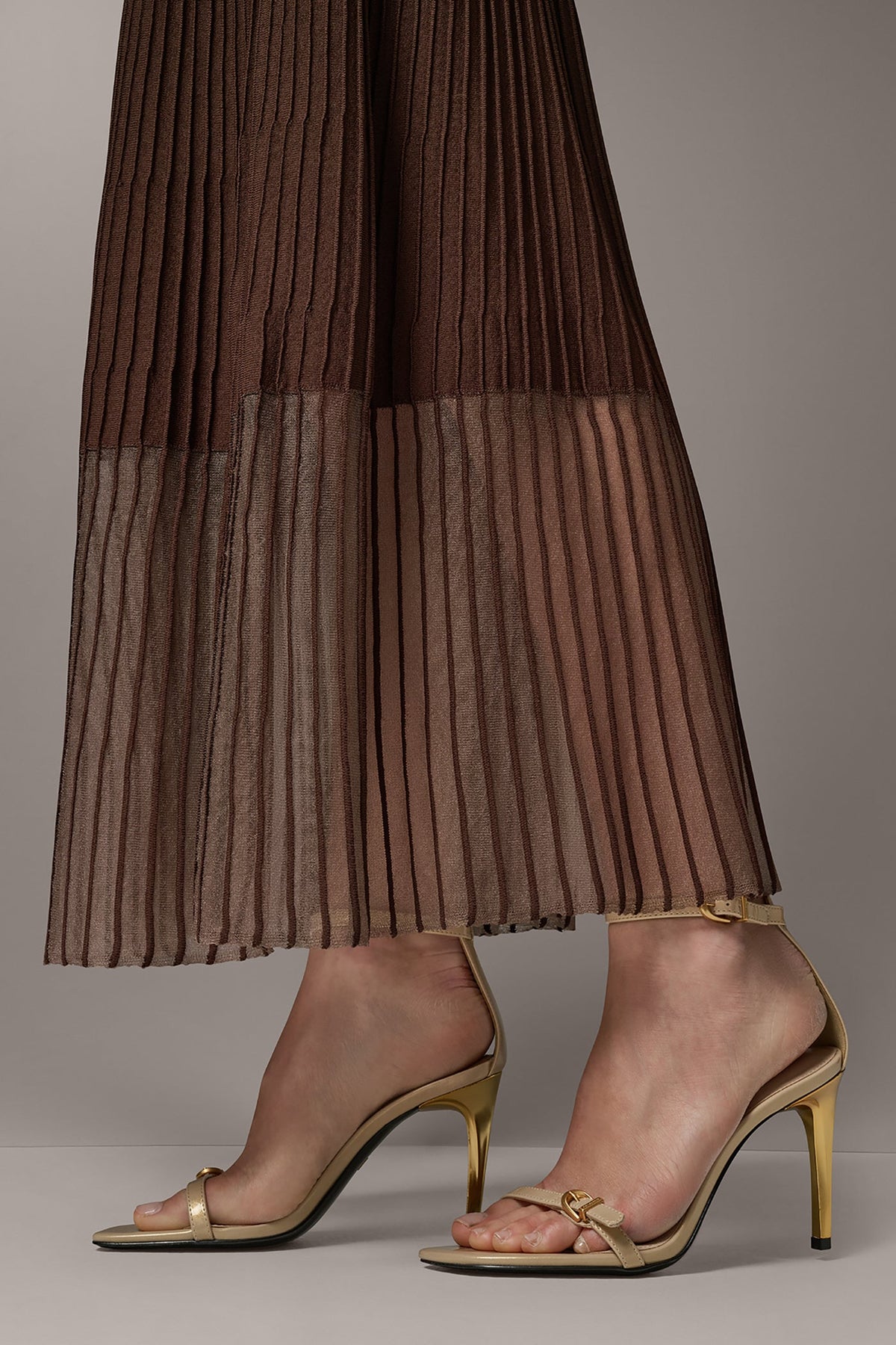 SLEEVELESS COWL NECK MIDI SWEATER DRESS