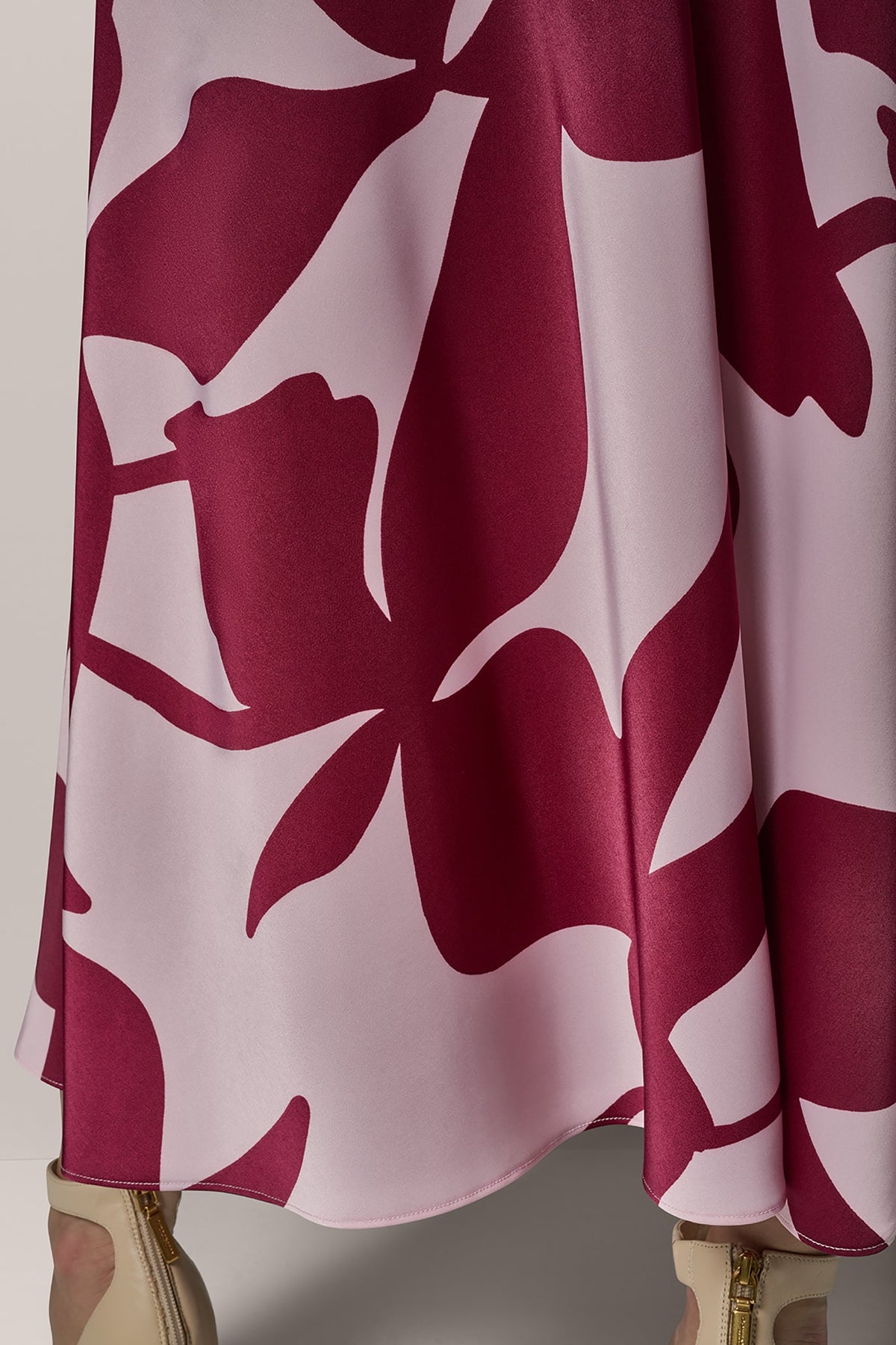 SLEEVELESS HALTER NECK A-LINE DRESS