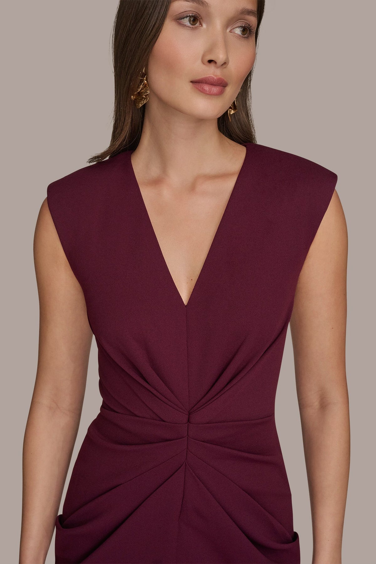 SLEEVELESS SPLIT-FRONT MIDI SHEATH DRESS