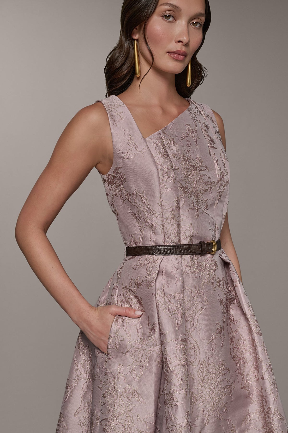 SLEEVELESS ASYMMETRIC MIDI FIT AND FLARE DRESS