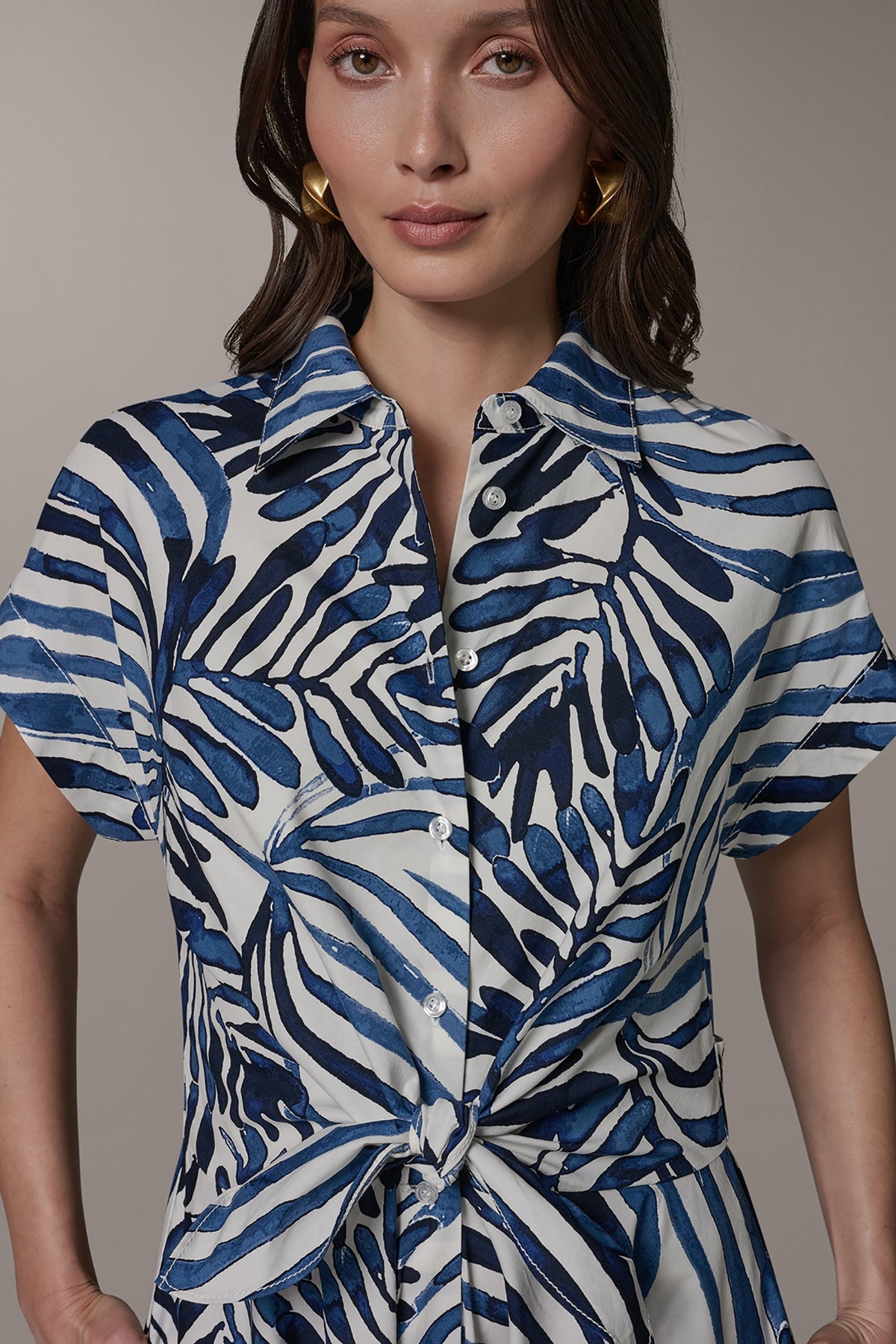 SHORT SLEEVE TIE FRONT MAXI SHIRT DRESS