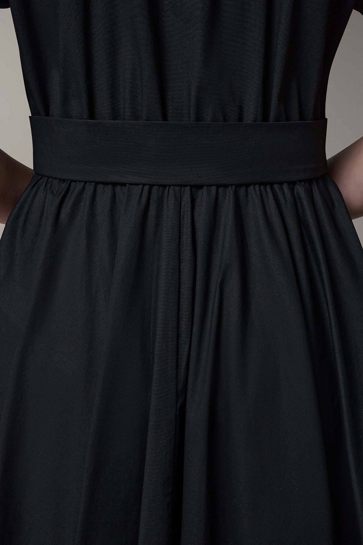 SHORT SLEEVE TIE FRONT MAXI SHIRT DRESS