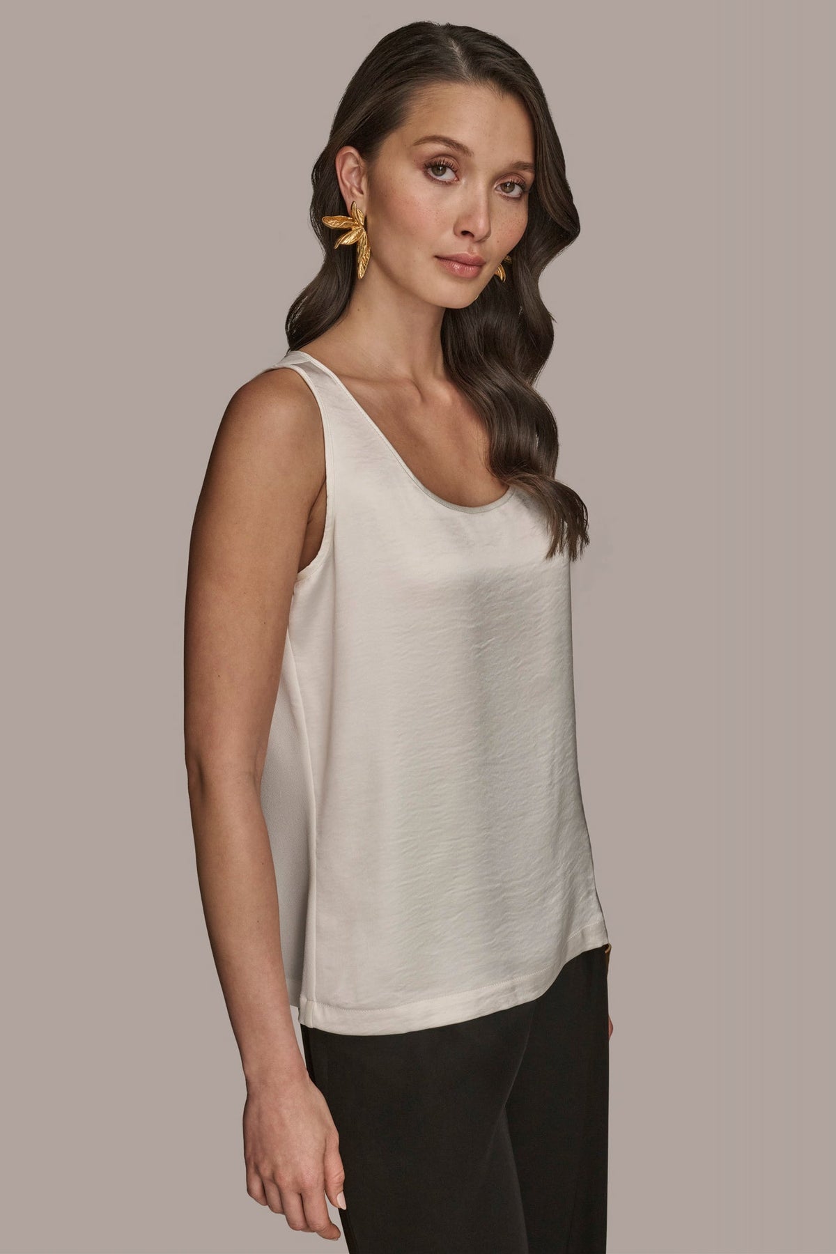 SCOOP NECK SHELL