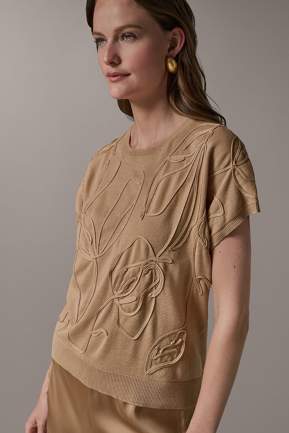 SHORT SLEEVE GEOMETRIC SWEATER