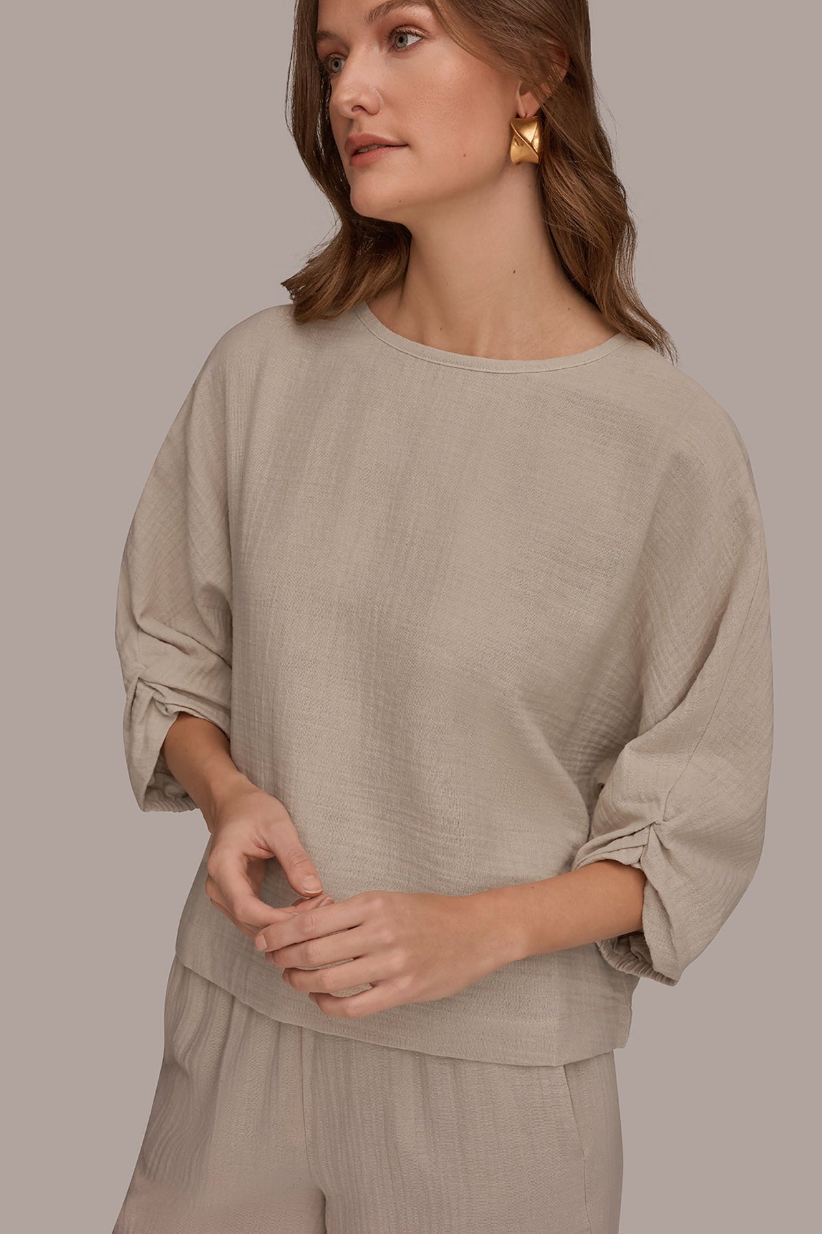3/4 SLEEVE TWIST CUFF BLOUSE