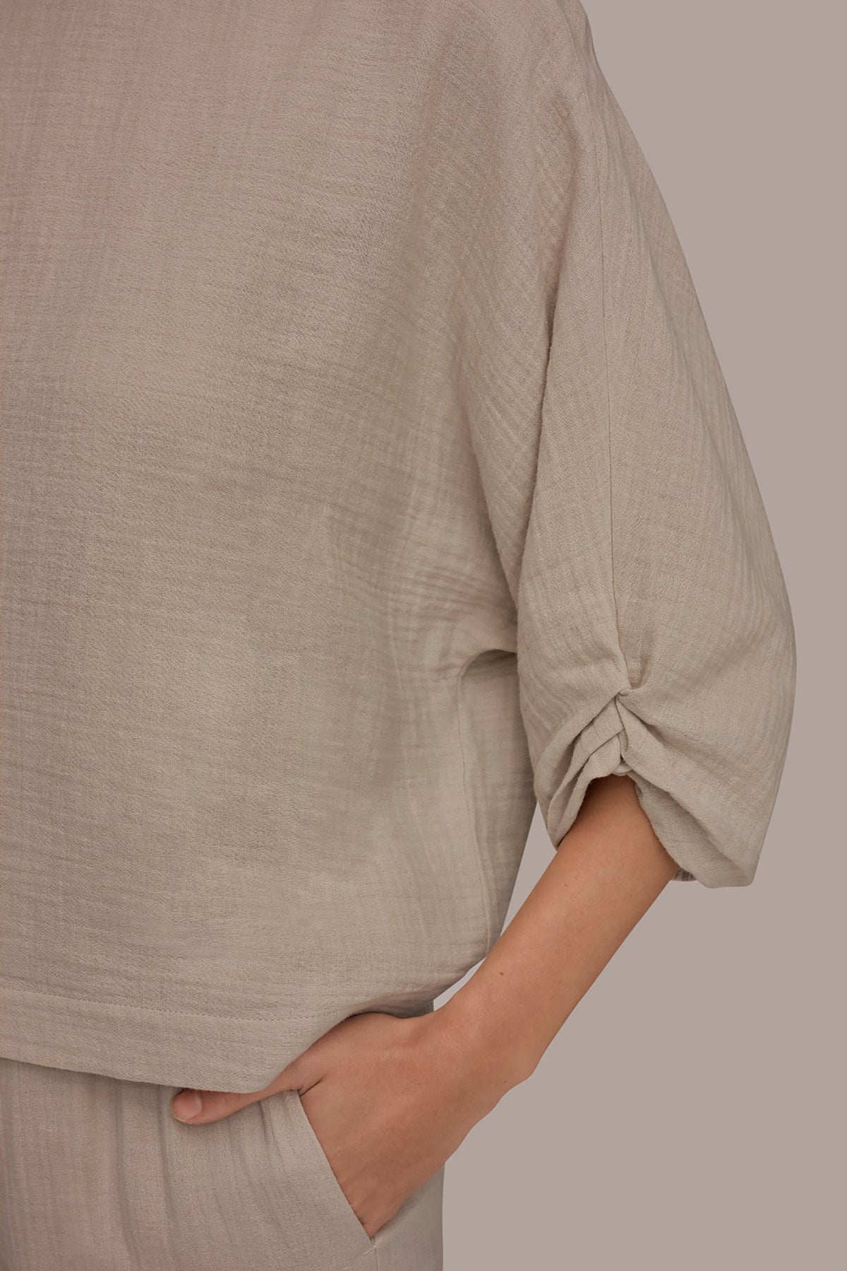 3/4 SLEEVE TWIST CUFF BLOUSE