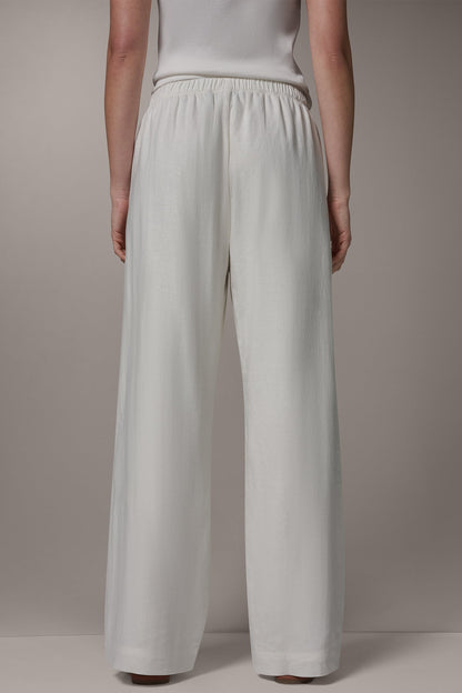 MID-RISE STRAIGHT-LEG ANKLE PANT
