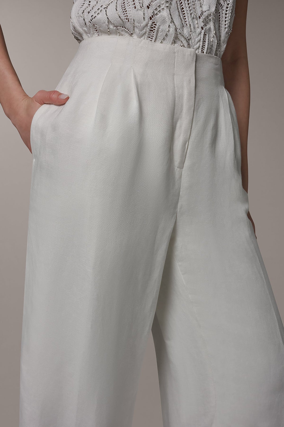 HIGH-RISE WIDE-LEG PANT