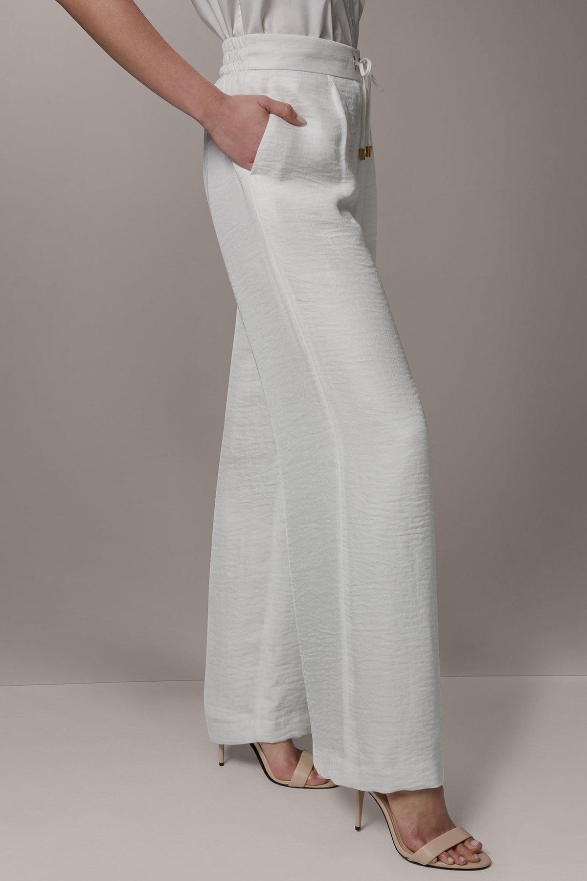 EXTRA HIGH-RISE WIDE-LEG PULL-ON PANT