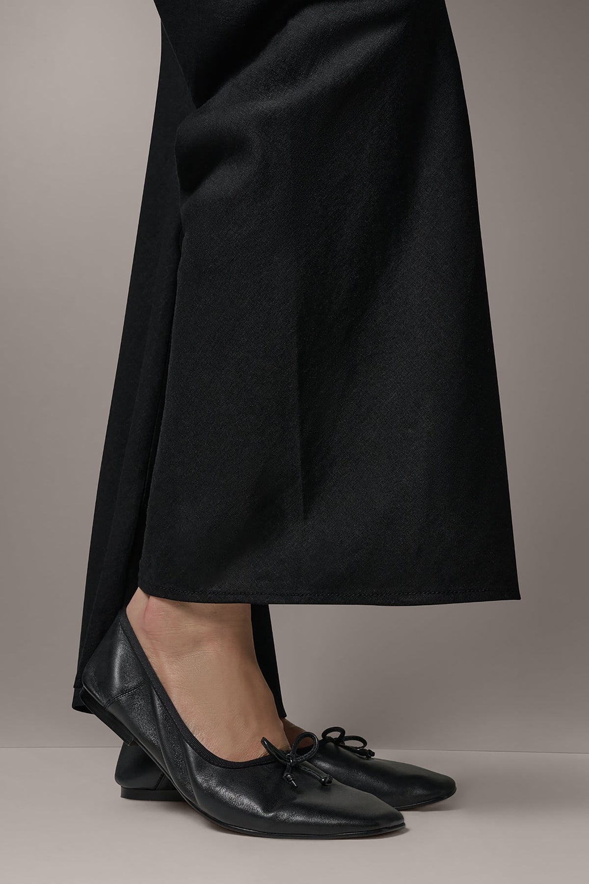 MID-RISE RELAXED ANKLE PANT