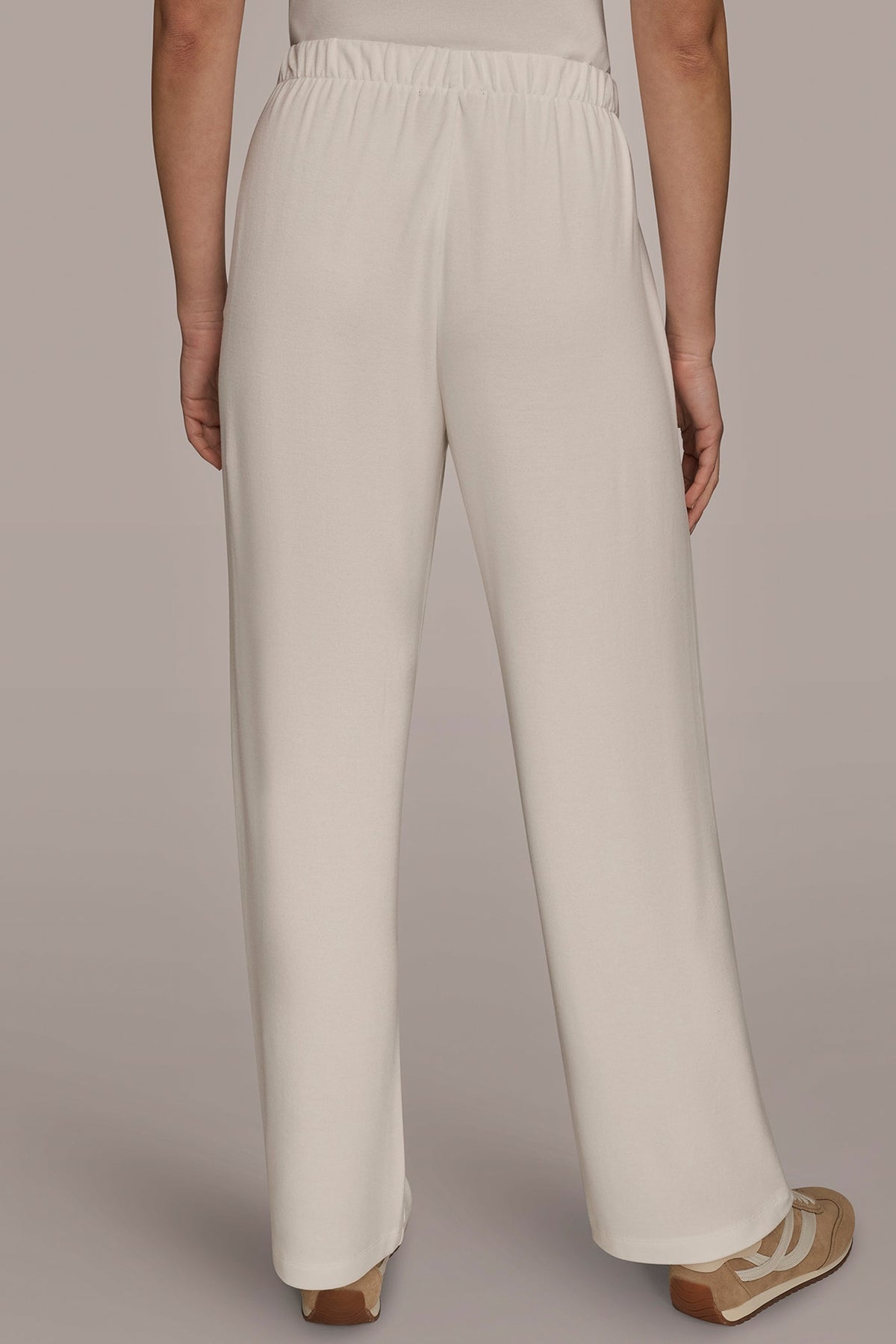 HIGH-RISE PLEATED PANT