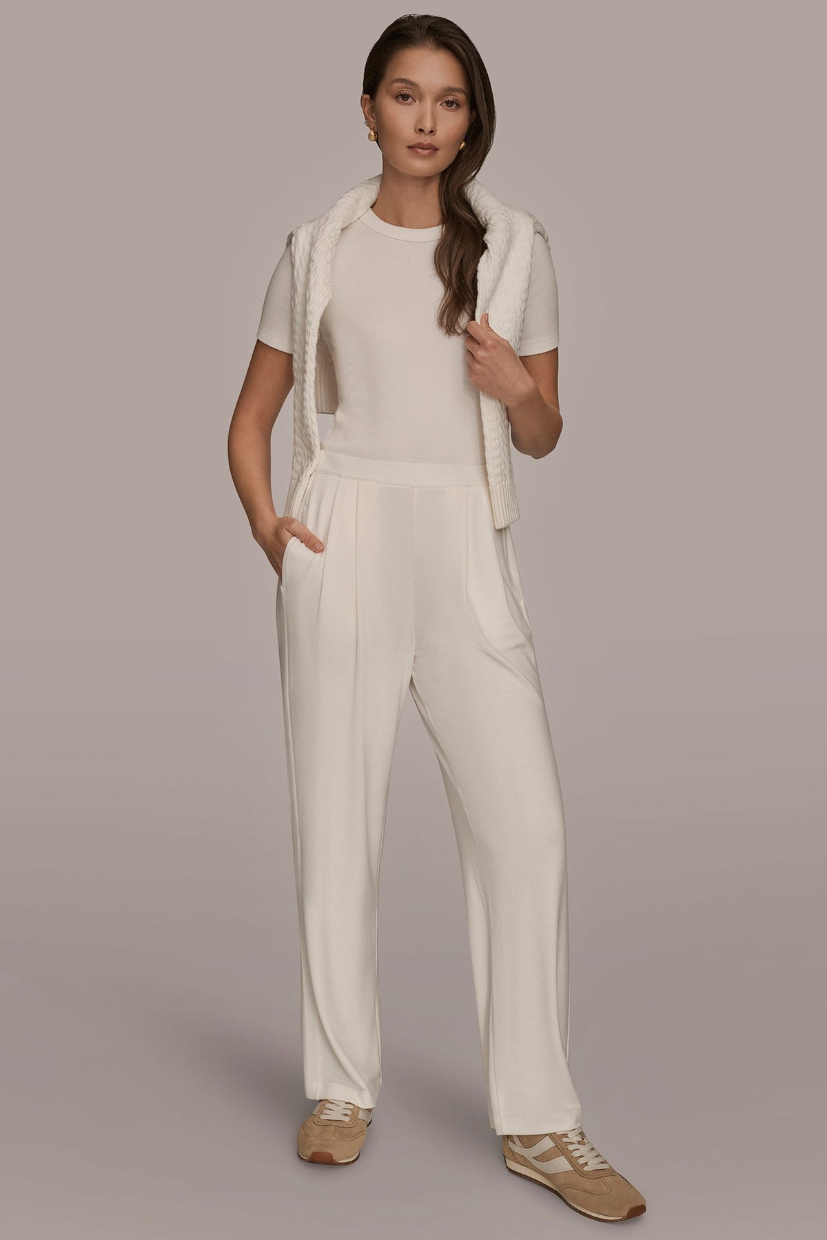 HIGH-RISE PLEATED PANT