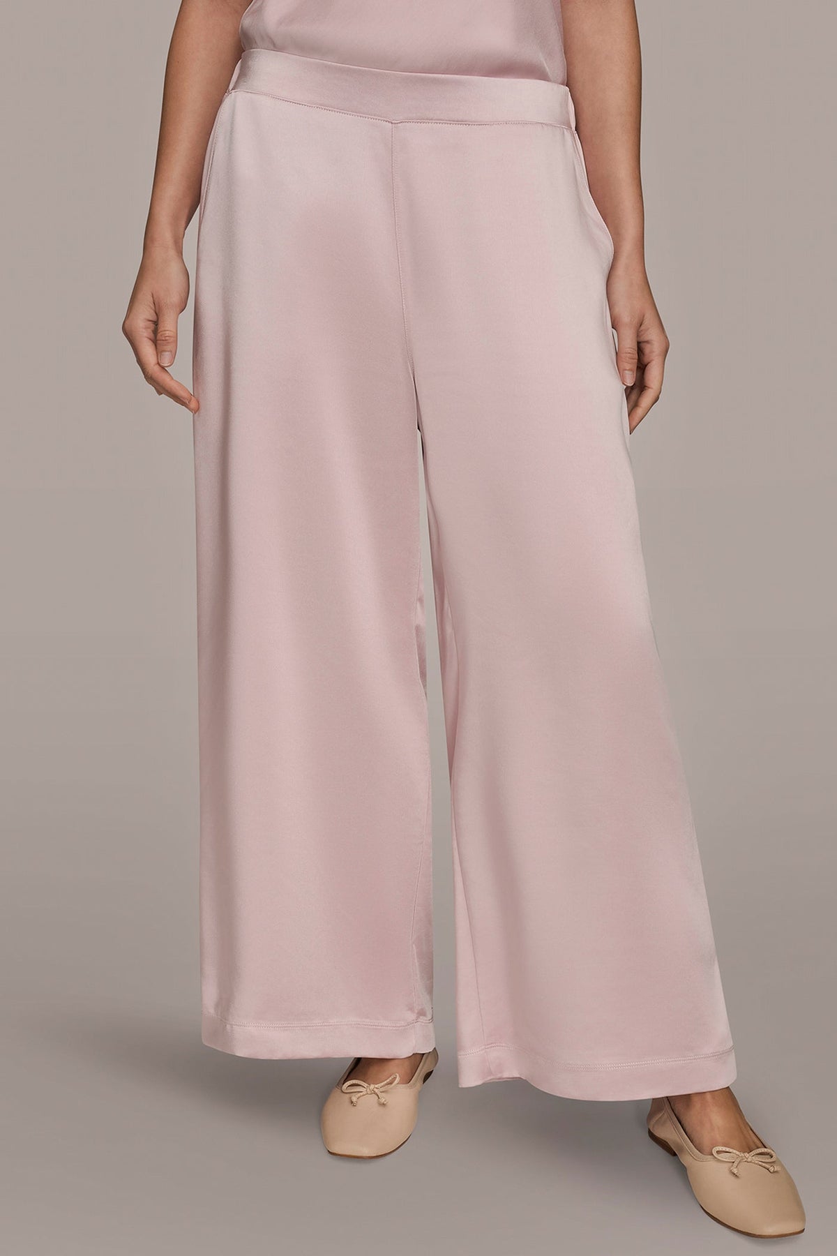 SATIN MID-RISE RELAXED PANT