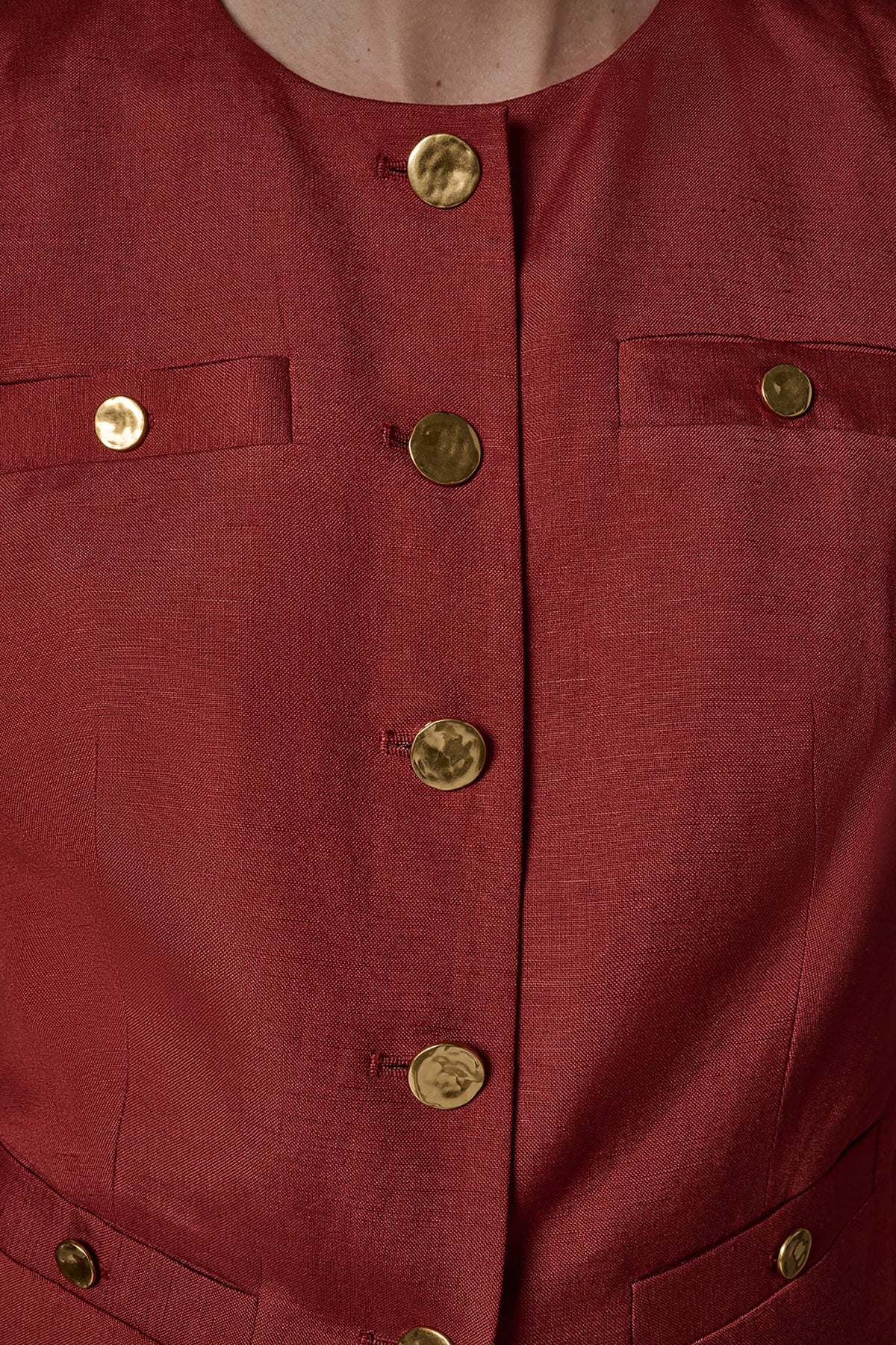 COLLARLESS VEST