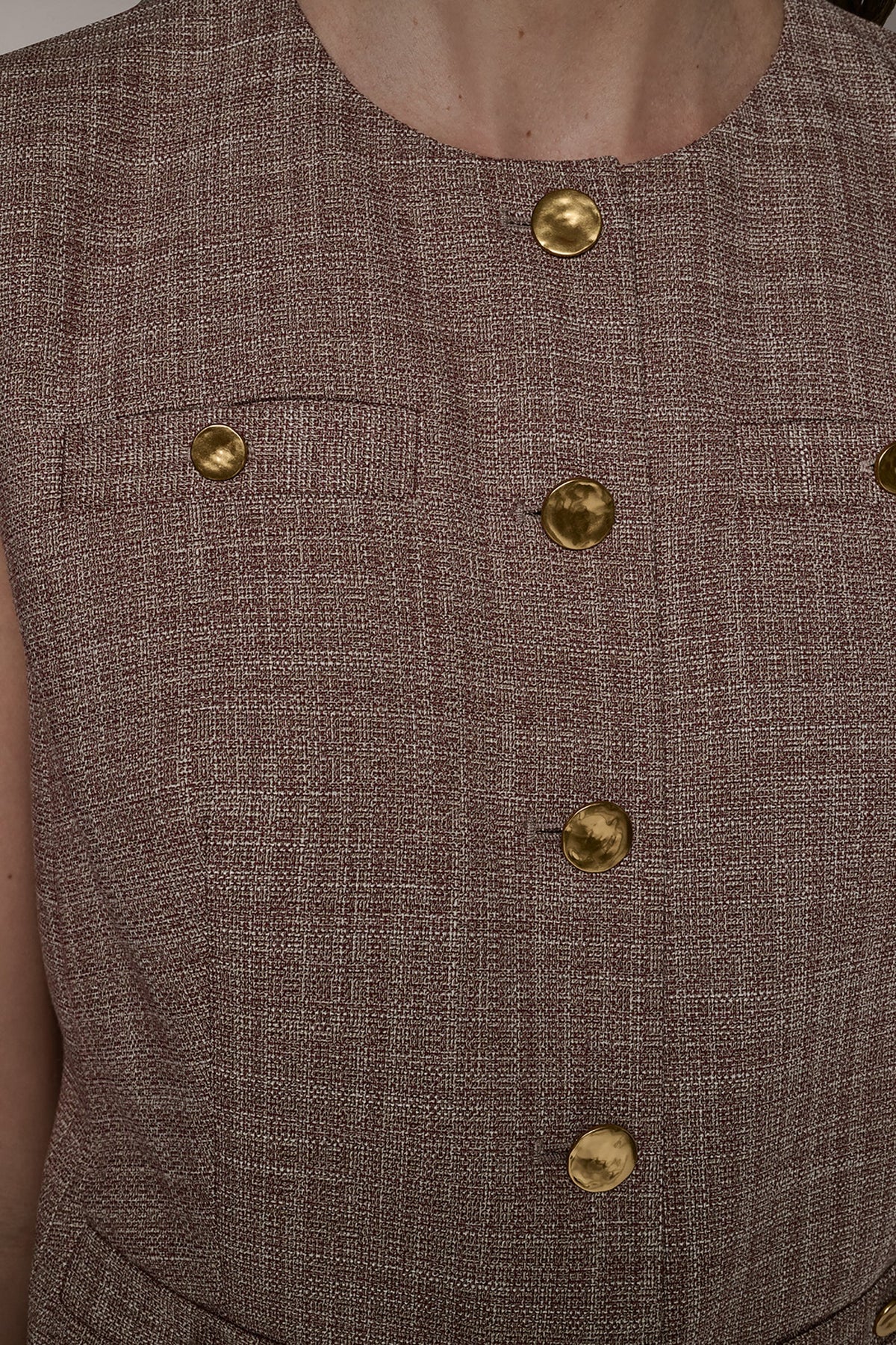 SLEEVELESS SUIT VEST