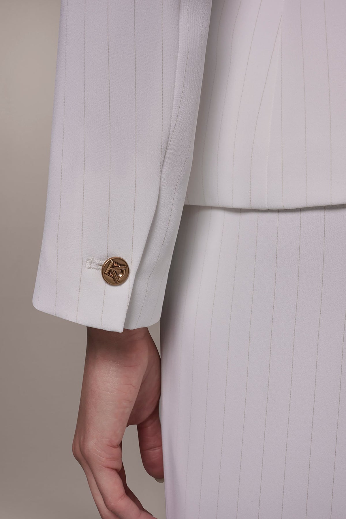 DOUBLE BREASTED PINSTRIPE SUIT BLAZER