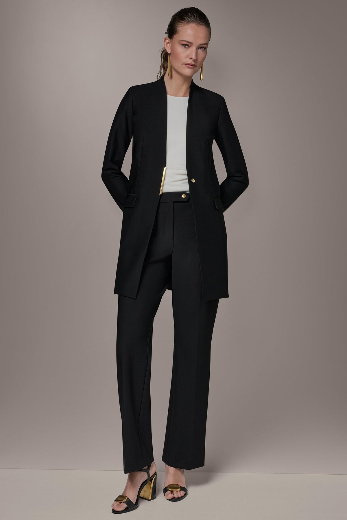 COLLARLESS TOPPER
