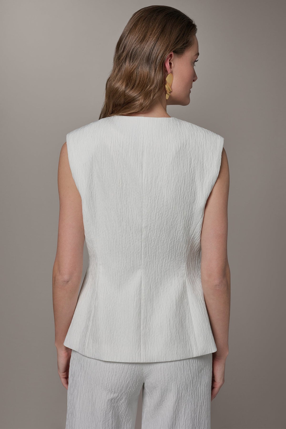 EXTENDED SHOULDER VEST