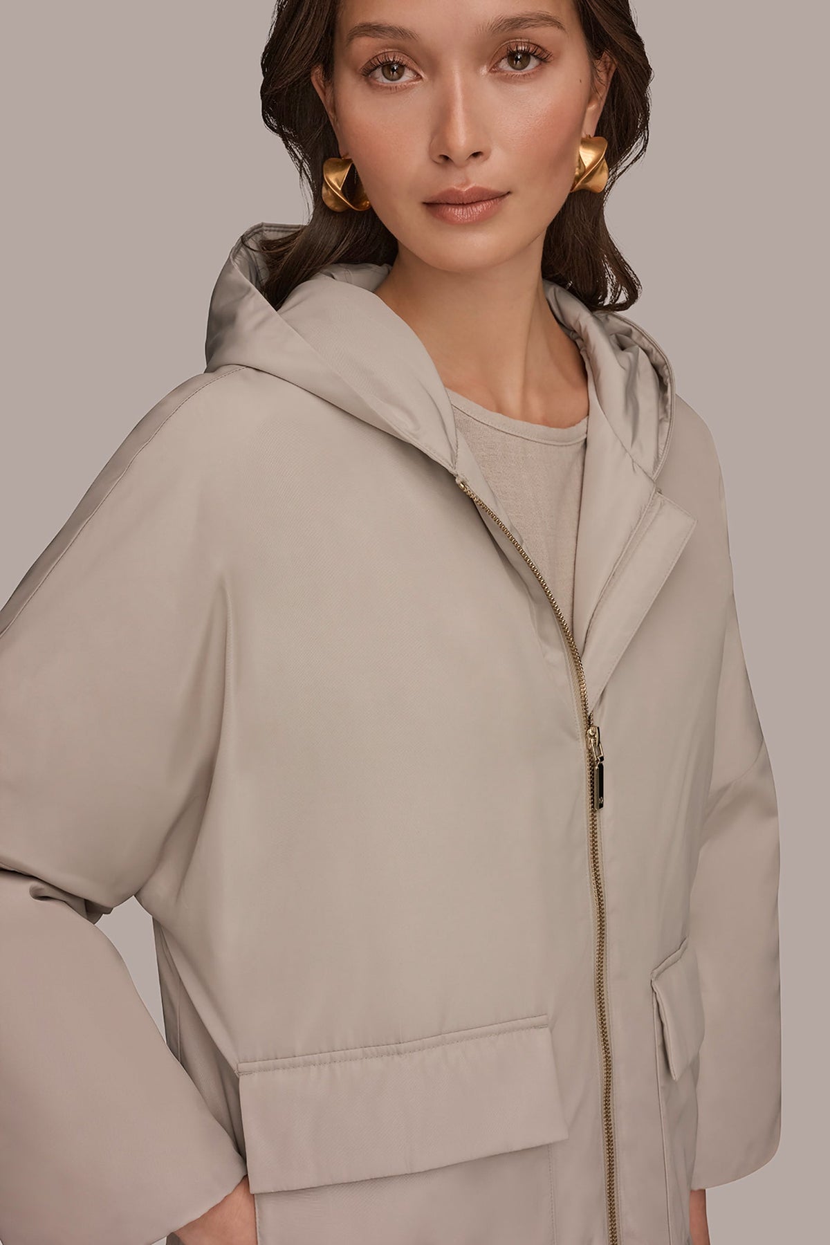 HOODED LIGHT QUILT JACKET
