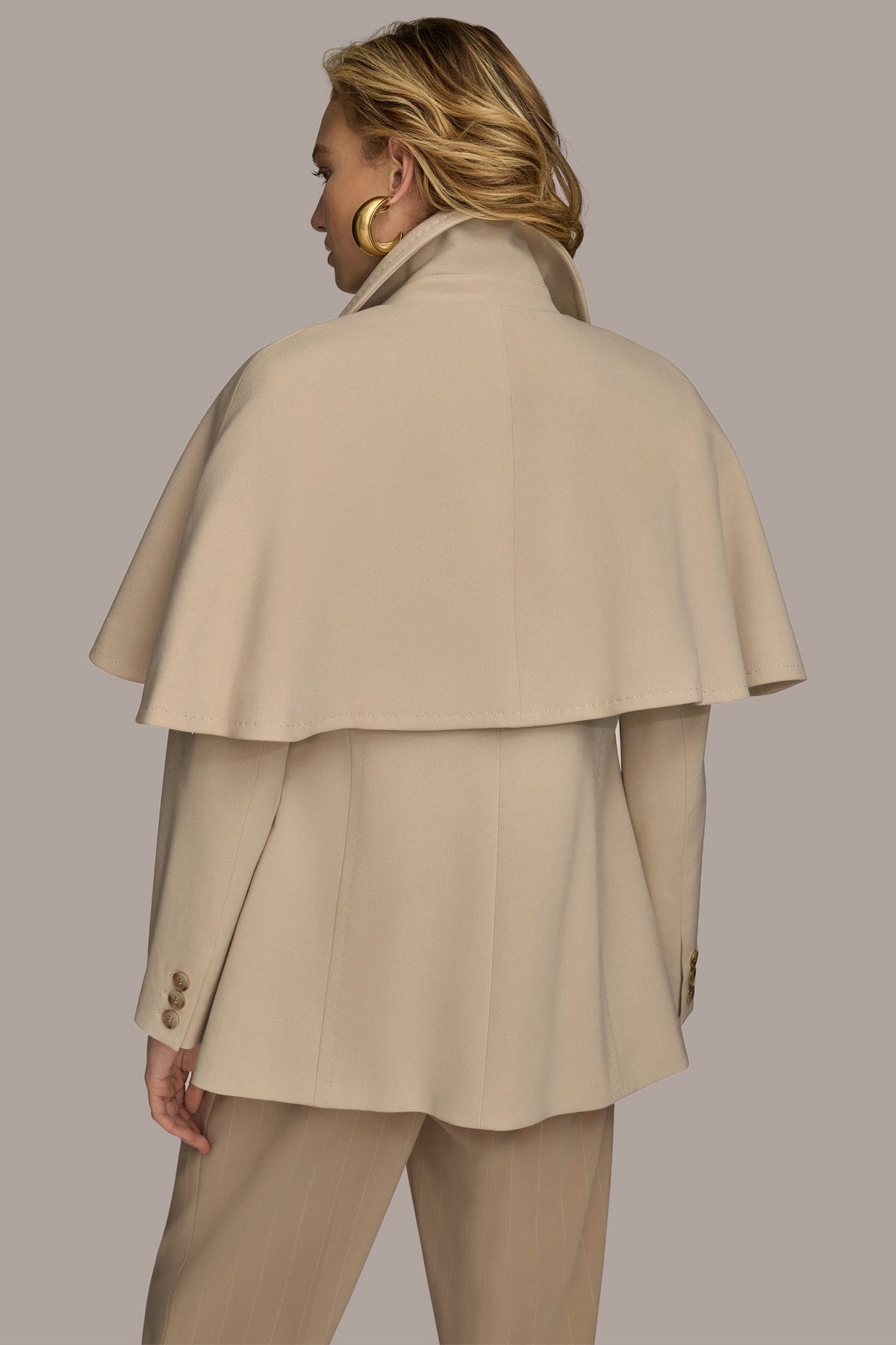 WATER REPELLENT CREPE CAPELET