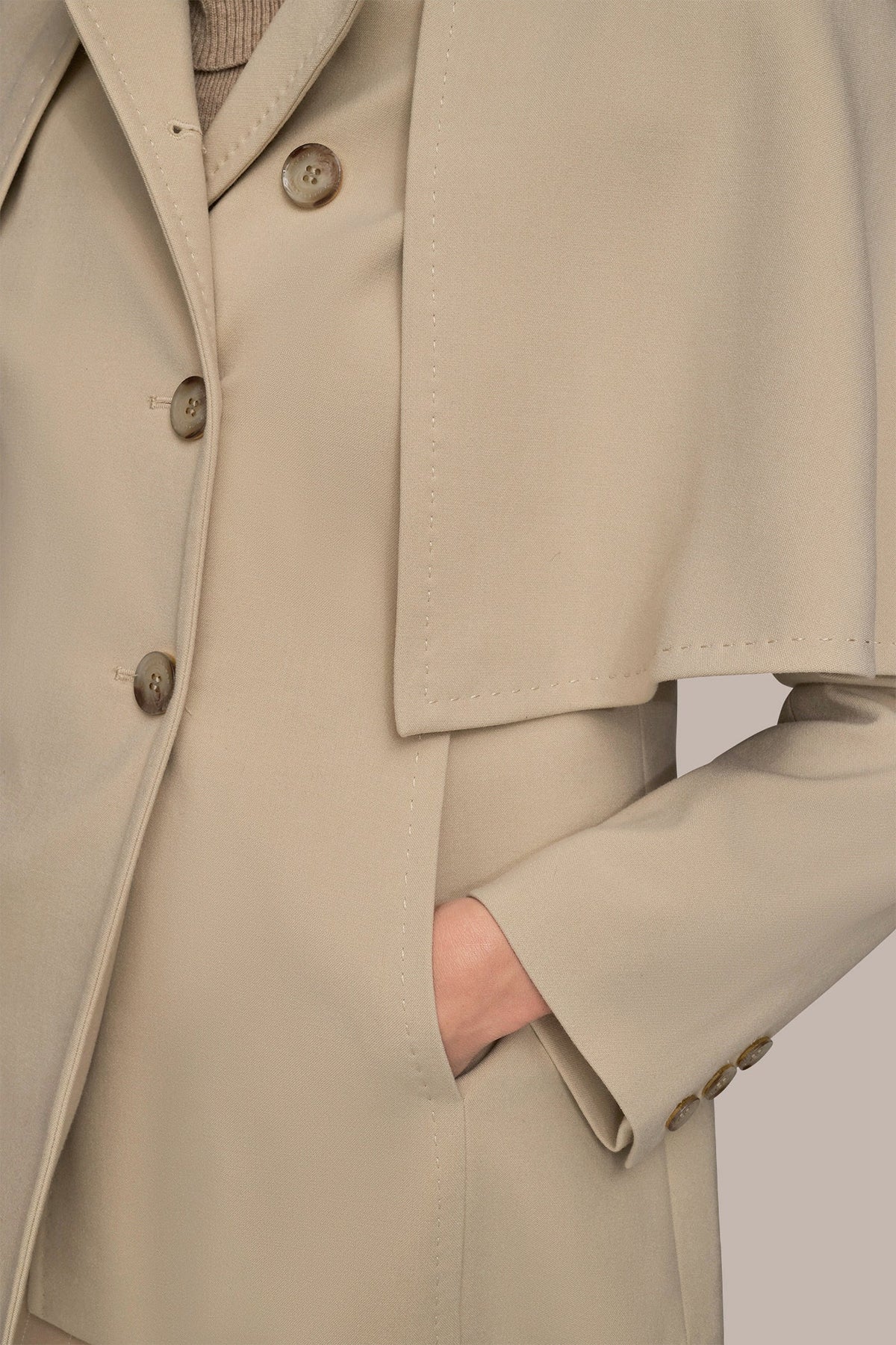 WATER REPELLENT CREPE CAPELET