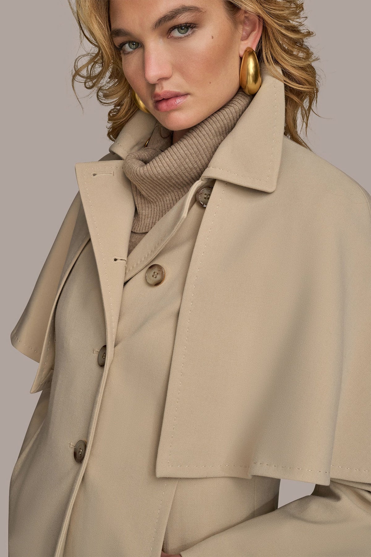 WATER REPELLENT CREPE CAPELET