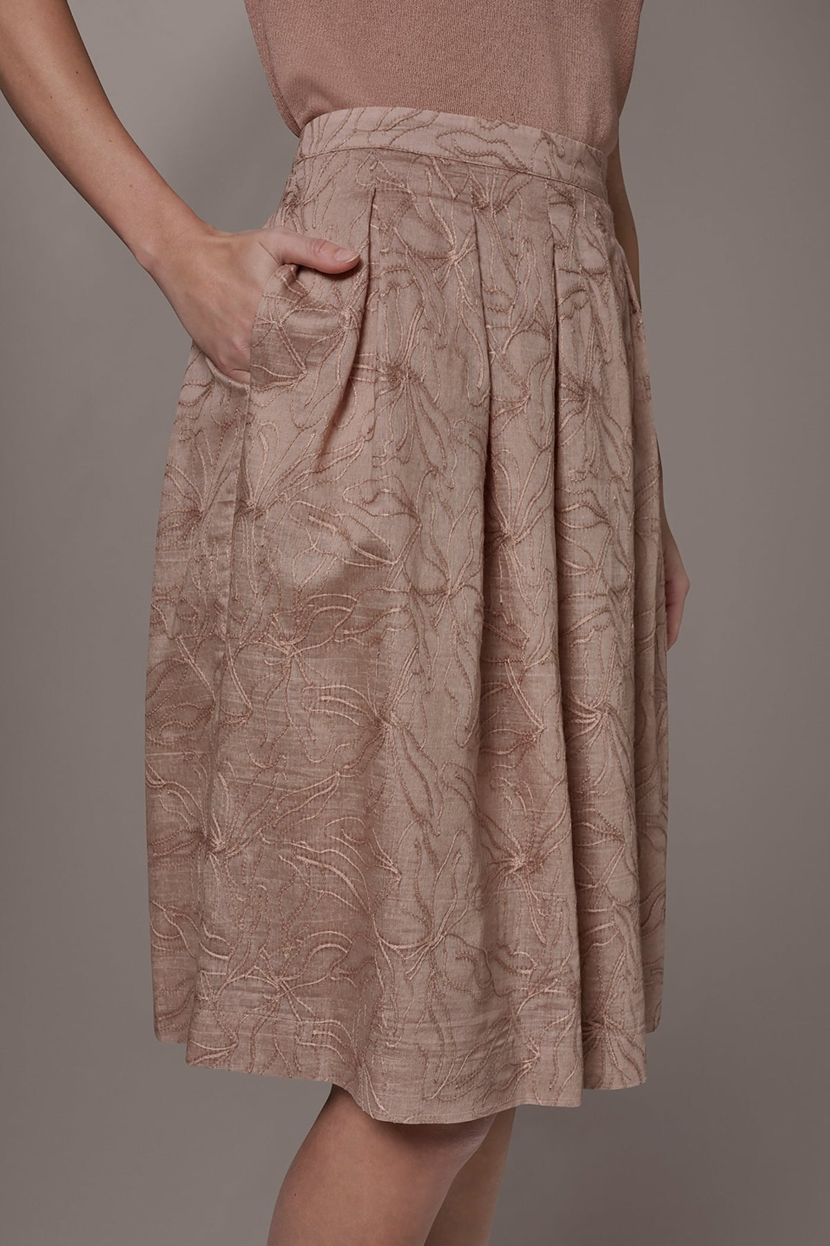 FLORAL EMBROIDERED PLEATED A-LINE SKIRT