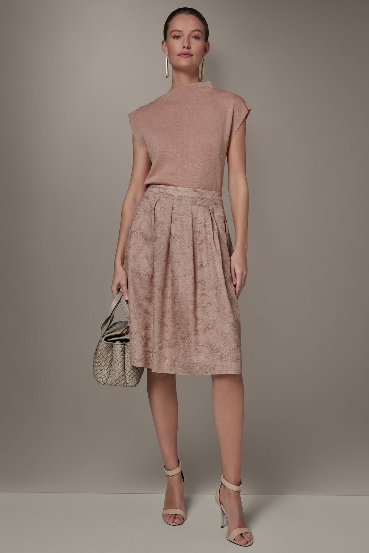 FLORAL EMBROIDERED PLEATED A-LINE SKIRT