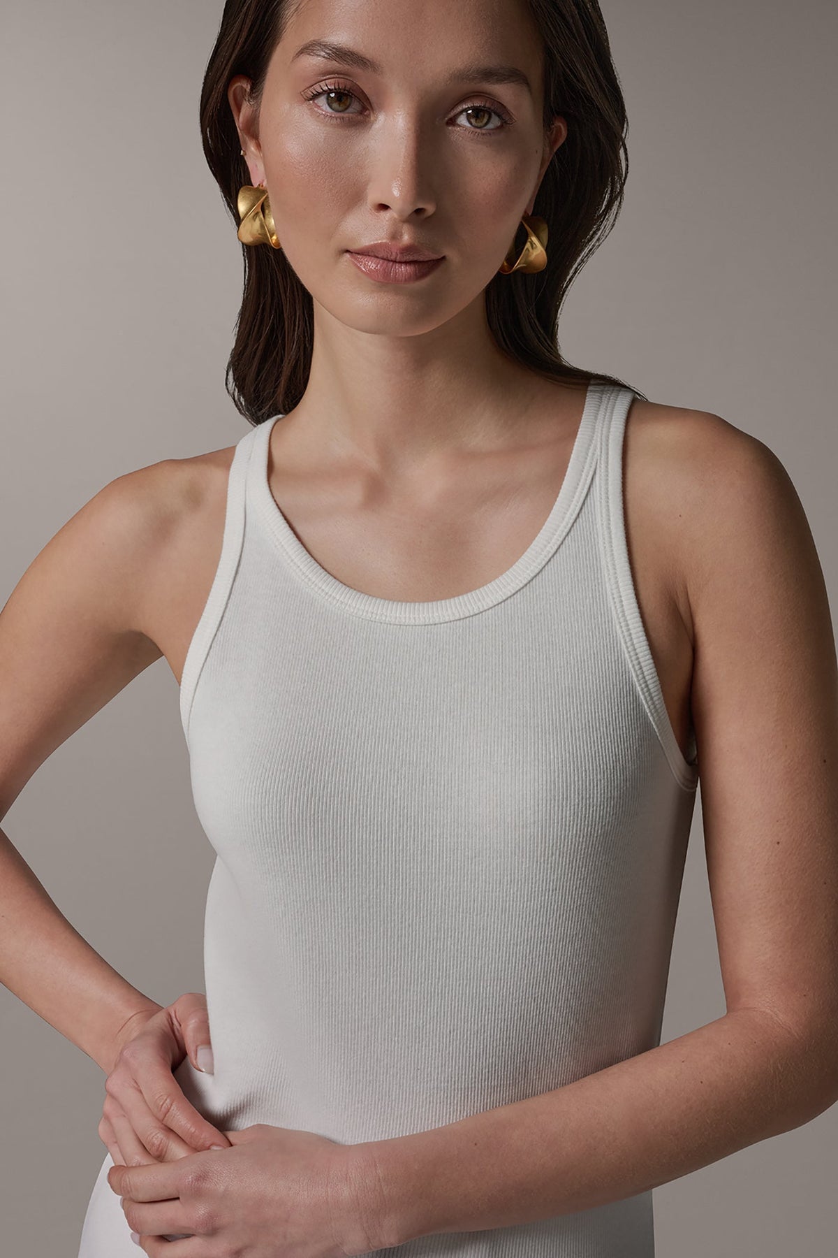 SLEEVELESS HALTER TANK
