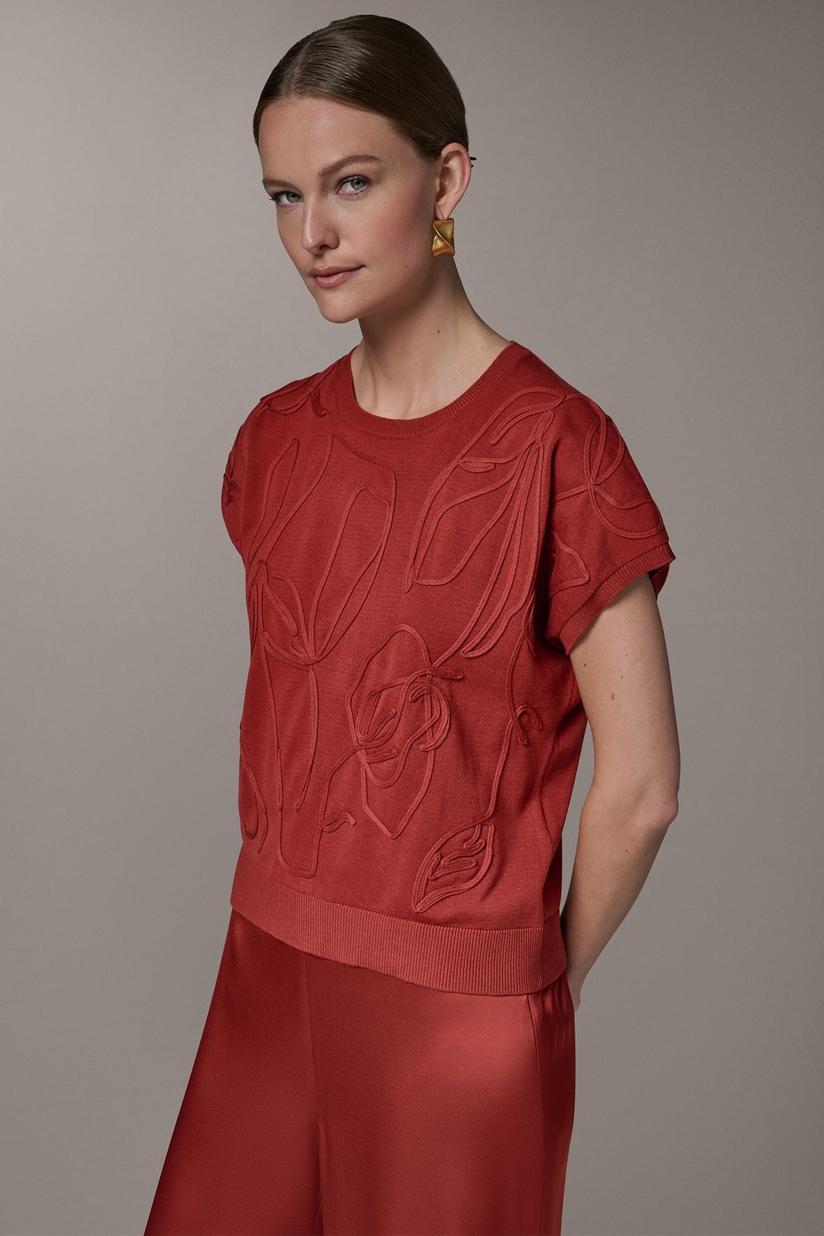 SHORT SLEEVE GEOMETRIC SWEATER