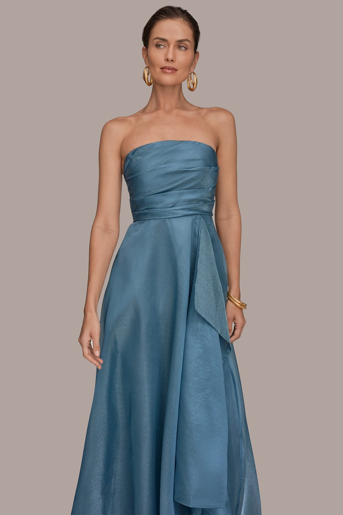 STRAPLESS RUFFLE A-LINE GOWN