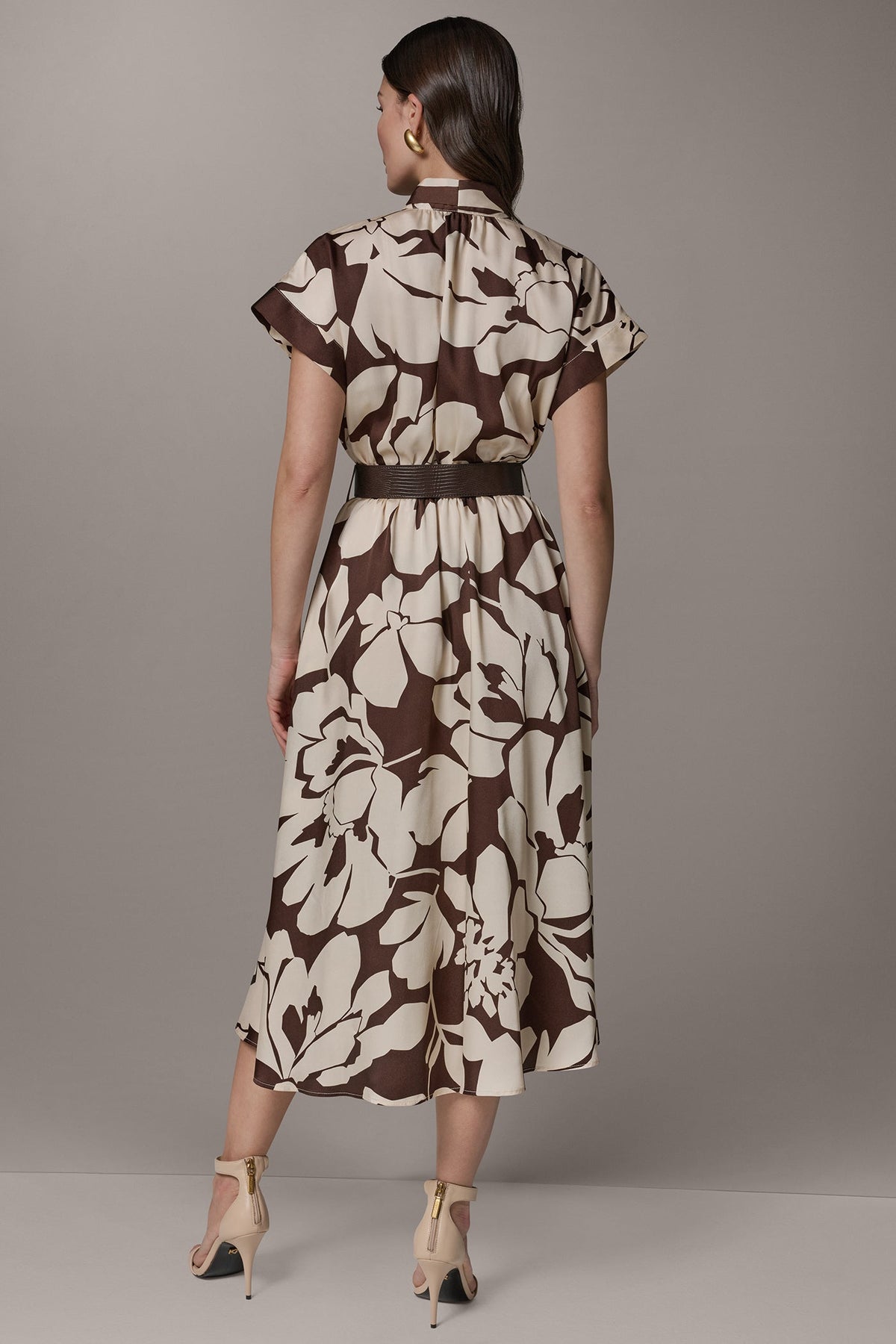 SHORT SLEEVE FLORAL MIDI A-LINE DRESS