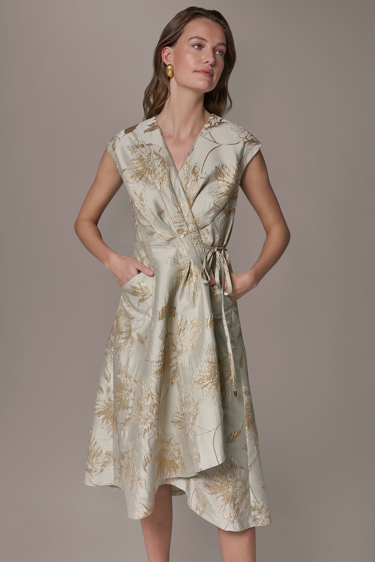 FLORAL-JACQUARD MIDI WRAP DRESS