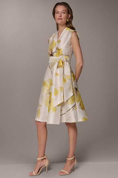 FLORAL JACQUARD WRAP-EFFECT MIDI DRESS