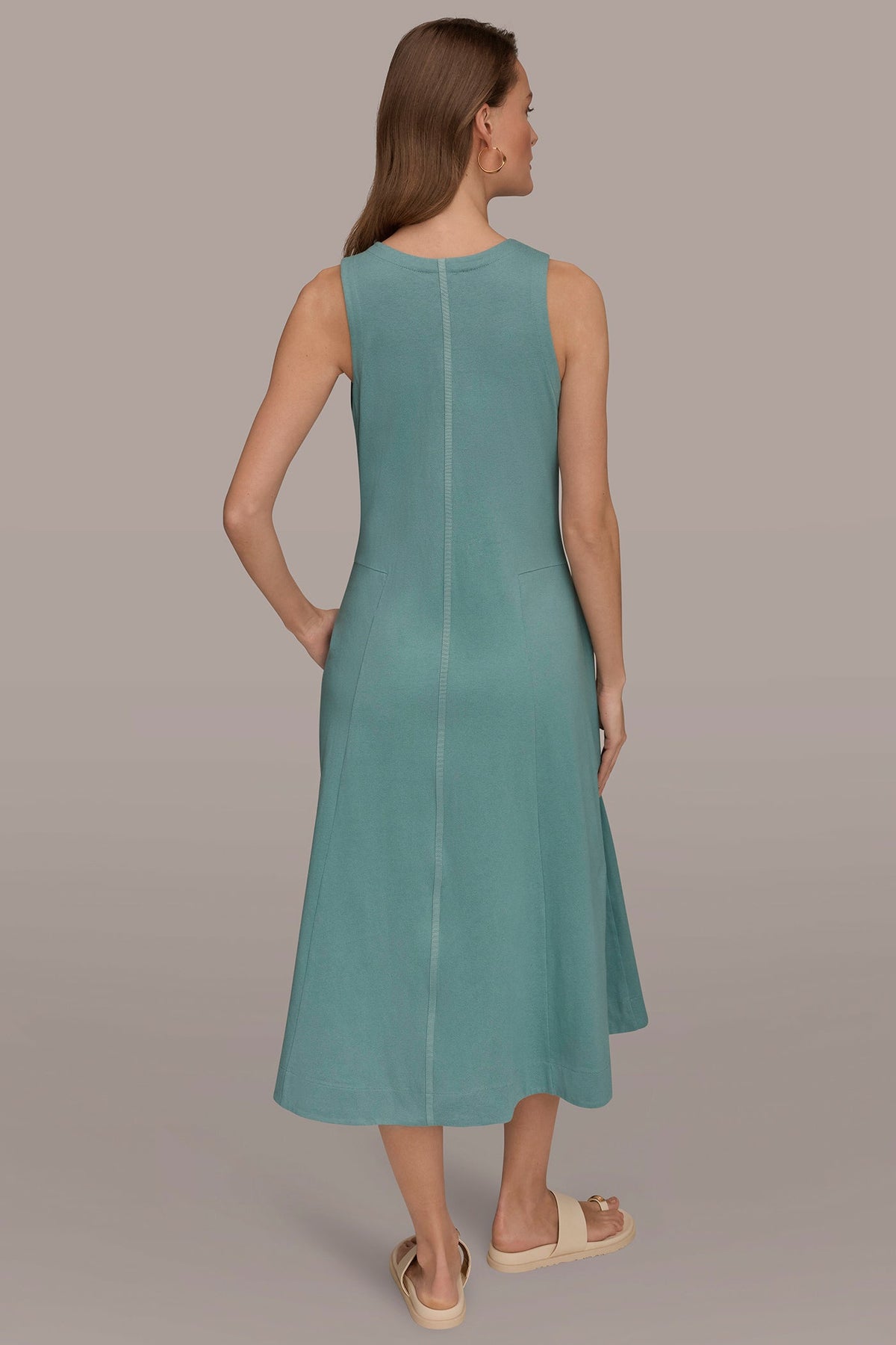 SLEEVELESS MIDI TRAPEZE DRESS