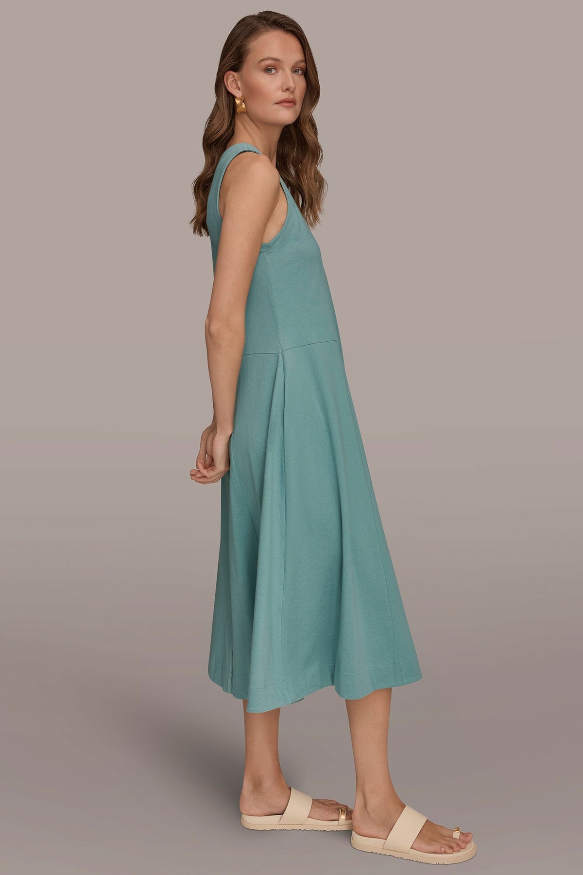 SLEEVELESS MIDI TRAPEZE DRESS