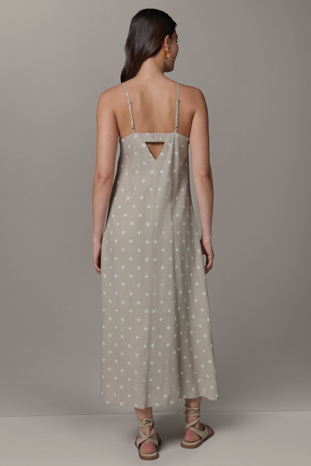 SLEEVELESS MAXI CUTOUT DRESS