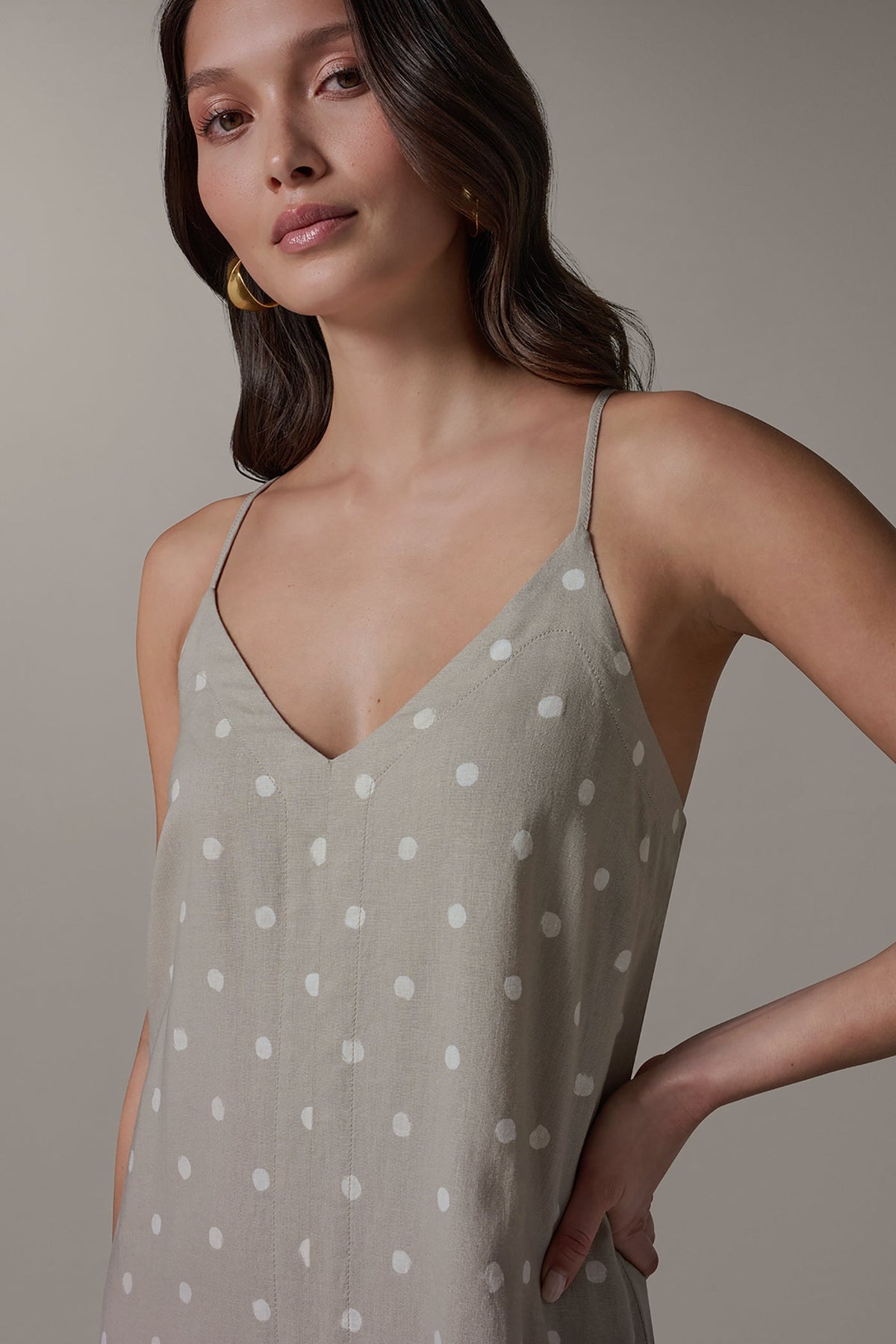 SLEEVELESS MAXI CUTOUT DRESS