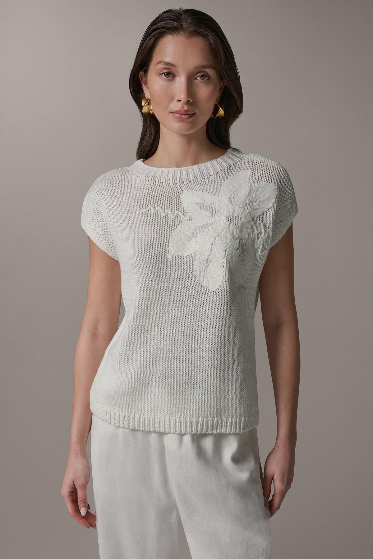 SLEEVELESS FLORAL SWEATER